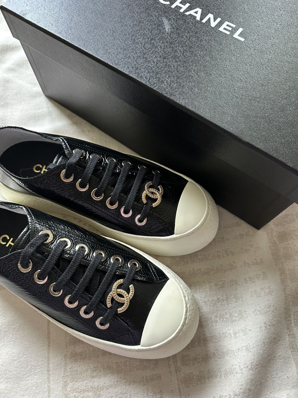 Chanel chanel round-toe chunky sneakers size 37.5 Size US 7.5 / IT 37.5 - 2 Thumbnail