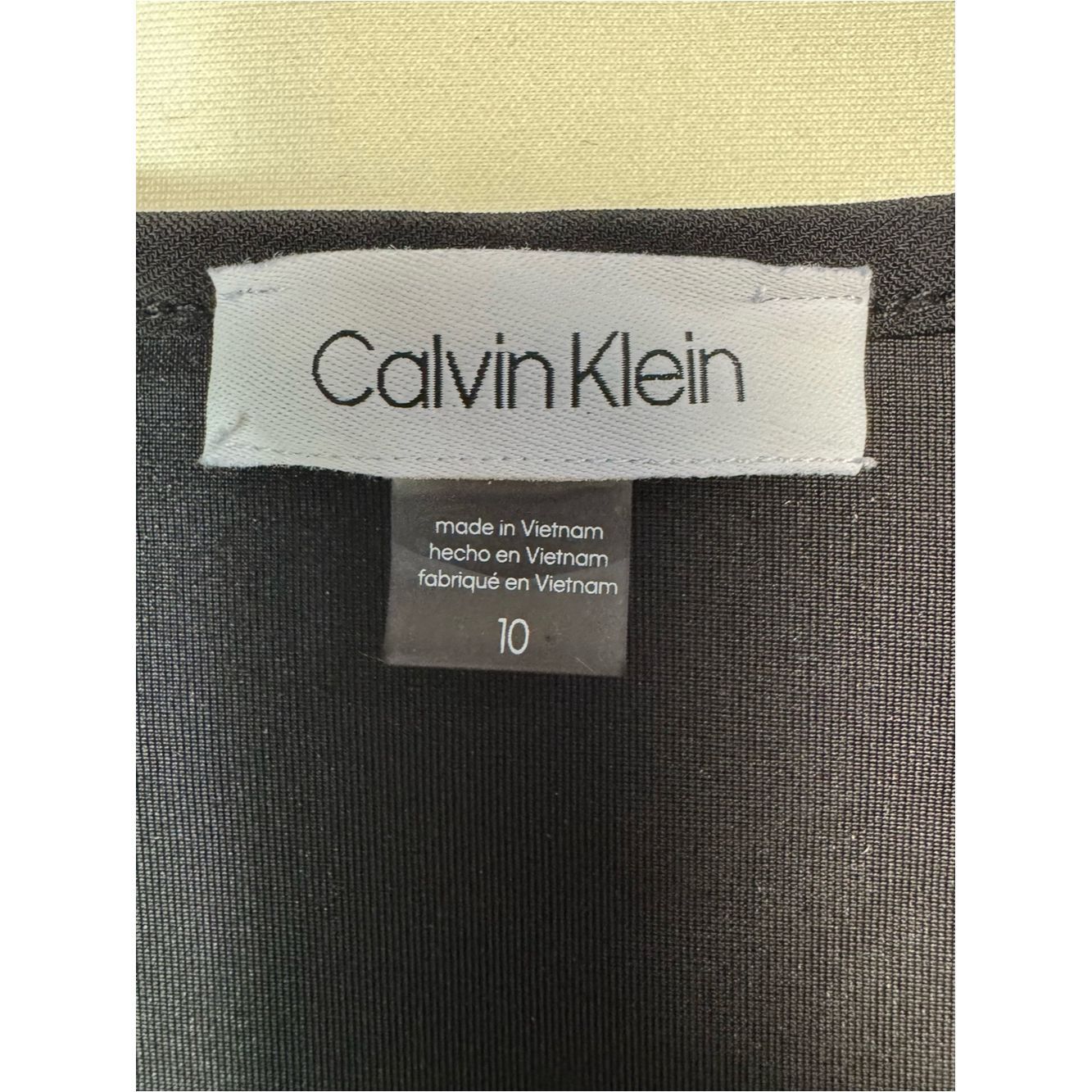 Calvin Klein Calvin Klein Black Velvet Wrap Jumpsuit with Tie Waist Size Size 32" / US 10 / IT 46 - 7 Thumbnail