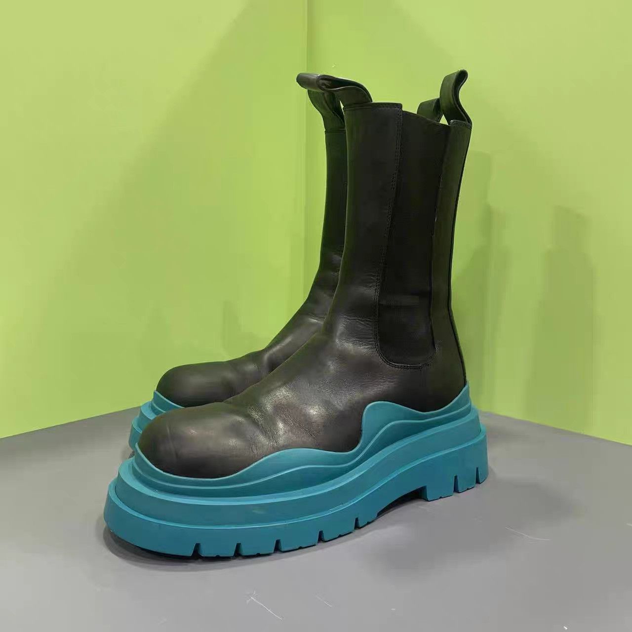 Bottega Veneta Bottega Veneta Tire High Chelsea Boots K15 Size US 8.5 / EU 41-42 - 1 Thumbnail