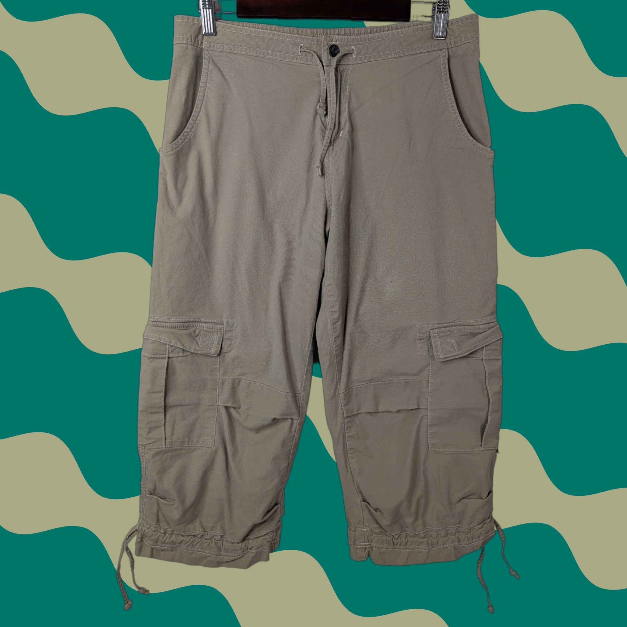 Prana prAna Capri Pants Women's L Khaki Tie Drawstring Outdoor Hiking Cargo Capris - Beige, Pockets, Stretch, Crop - Logo Size 36" / US 14 / IT 50 - 1 Thumbnail