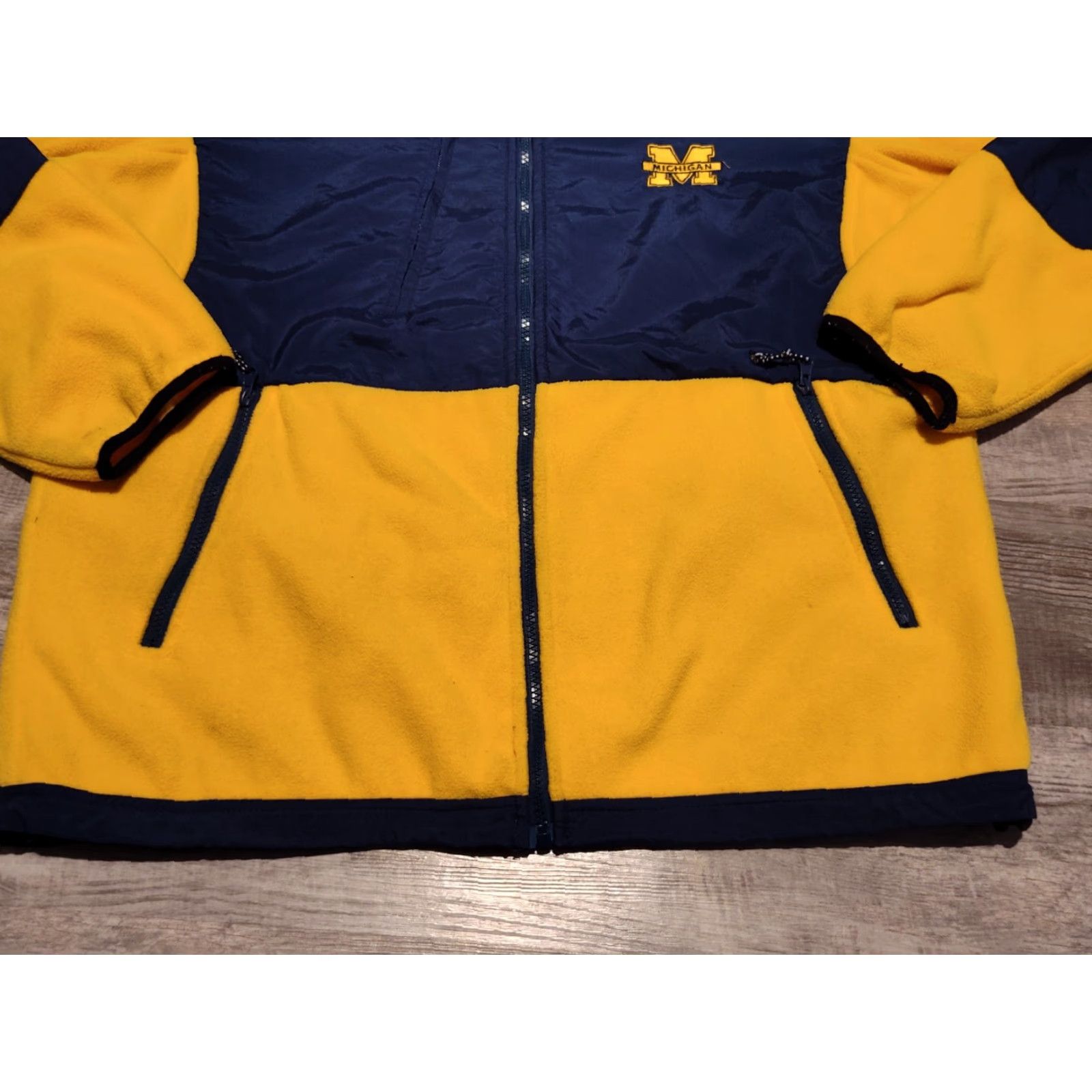 Vintage Vintage Essex 90s Michigan Wolverines Full Zip Fleece Jacket Elbow Pads Size L Size US L / EU 52-54 / 3 - 2 Thumbnail