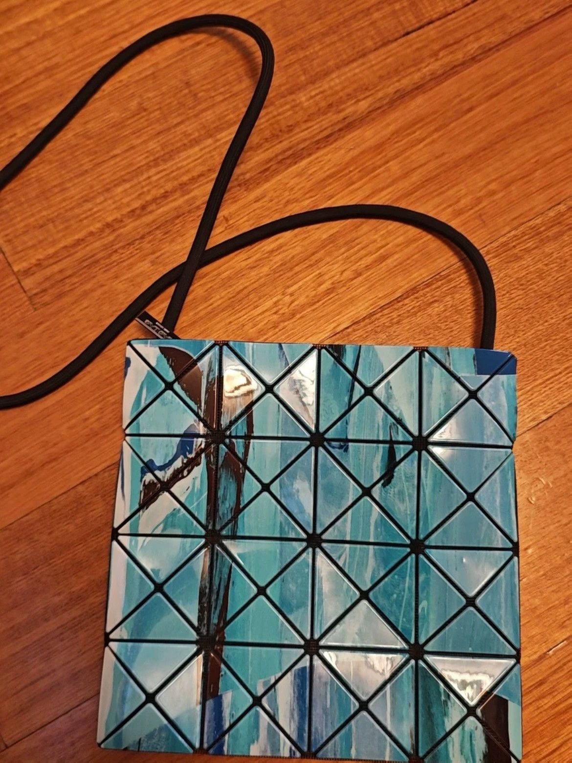 Issey Miyake ISSEY MIYAKE Mini Crossbody Ink Wash Statement Size ONE SIZE - 2 Thumbnail