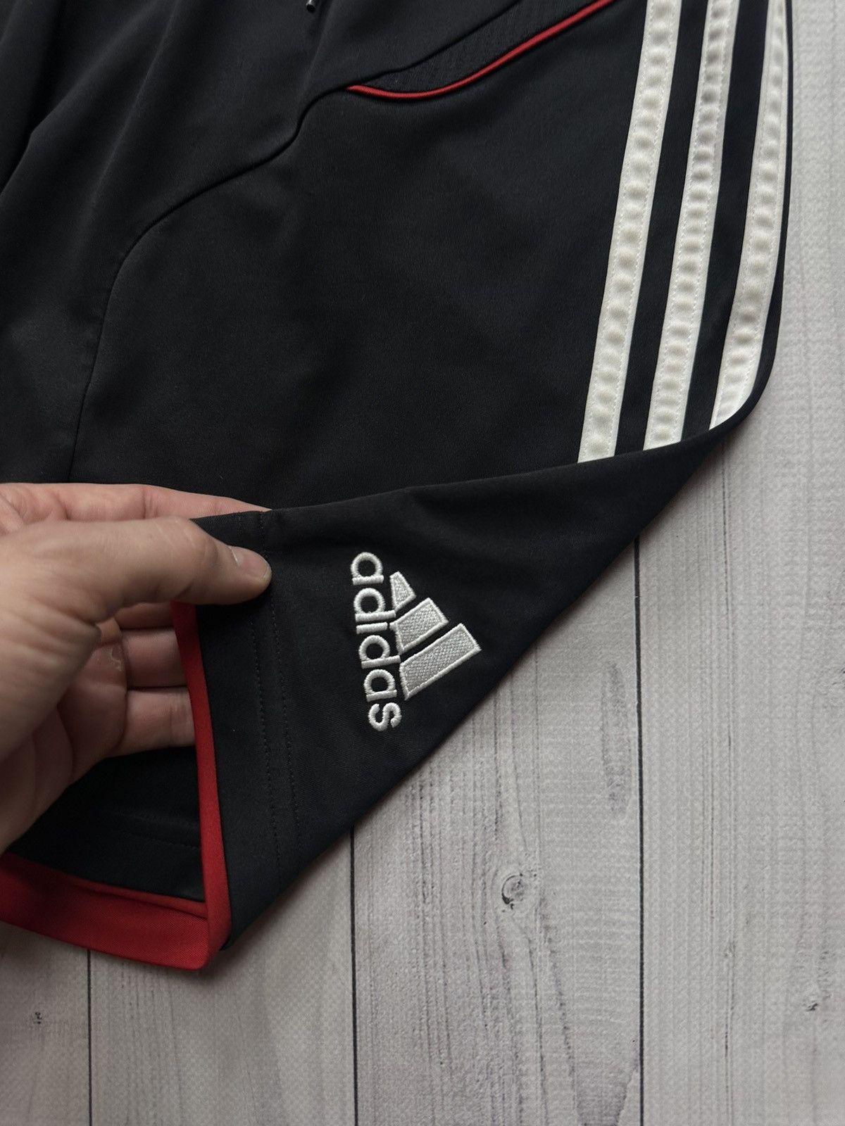 Adidas × Vintage Vintage adidas Bayern Munich soccer shorts size S black Size US 30 / EU 46 - 3 Thumbnail