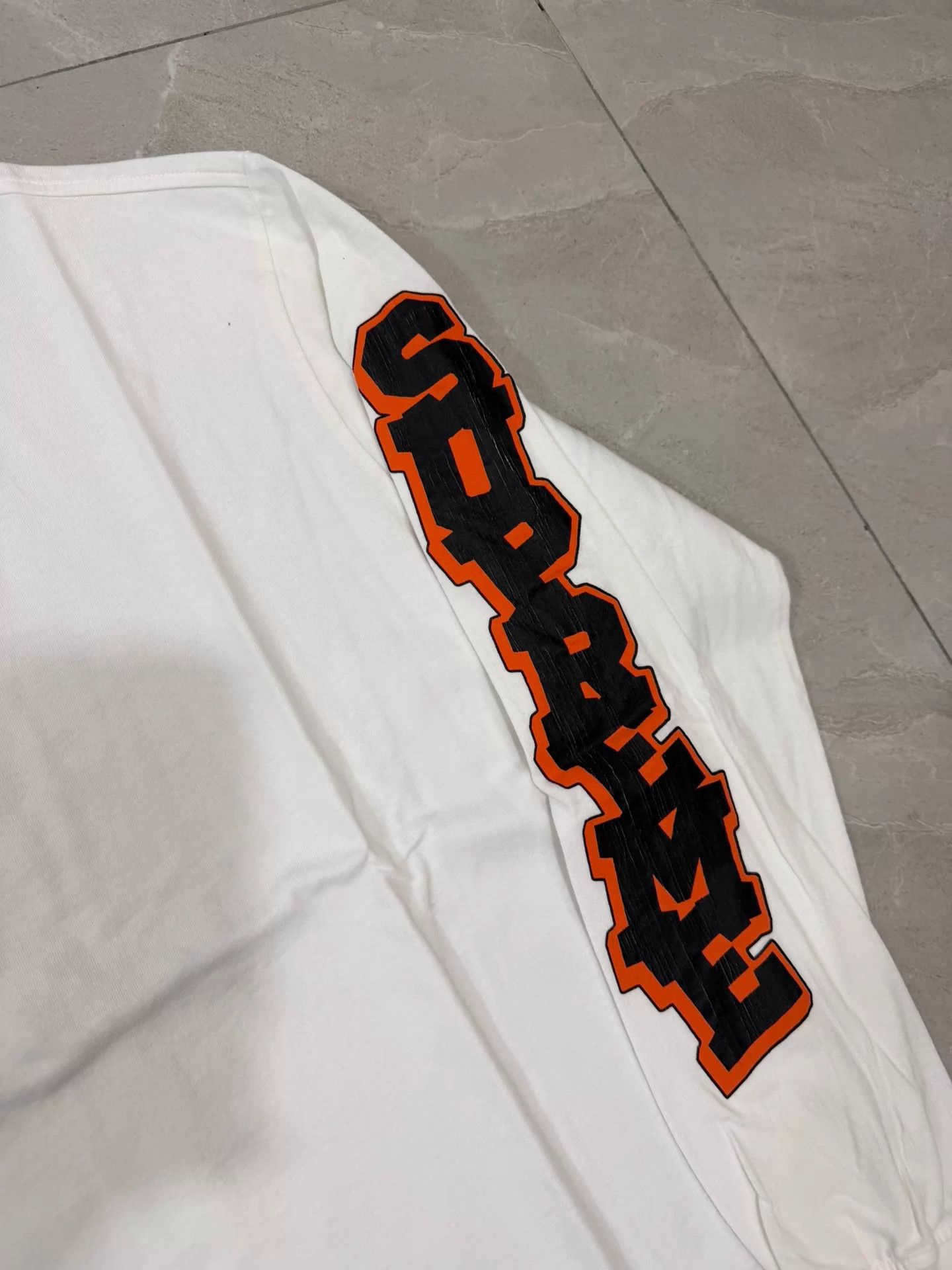 Supreme Supreme SS26 WEEK1 Cracked LS Tee Washed White M Size US M / EU 48-50 / 2 - 4 Thumbnail