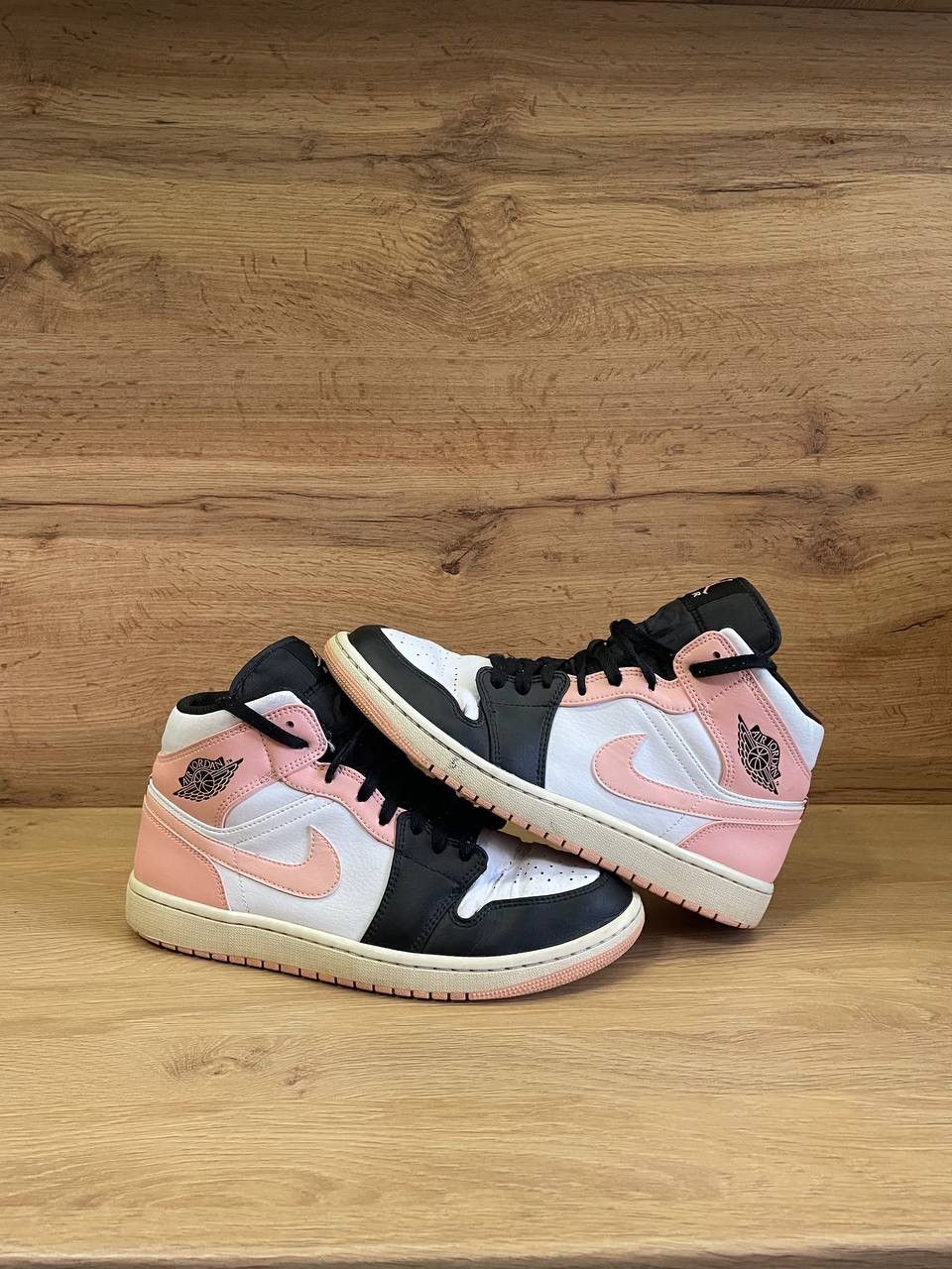 Nike Nike Air Jordan 1 Mid Crimson Tint Size 44 Size US 11 / EU 44 - 2 Thumbnail
