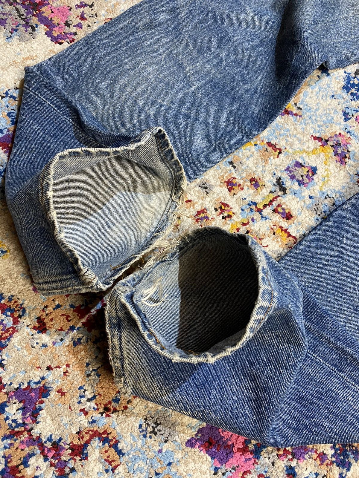 Levi's × Vintage 1980s Levis 501 Slim Fit Button Fly Distressed Blue Jeans Size US 32 / EU 48 - 14 Thumbnail