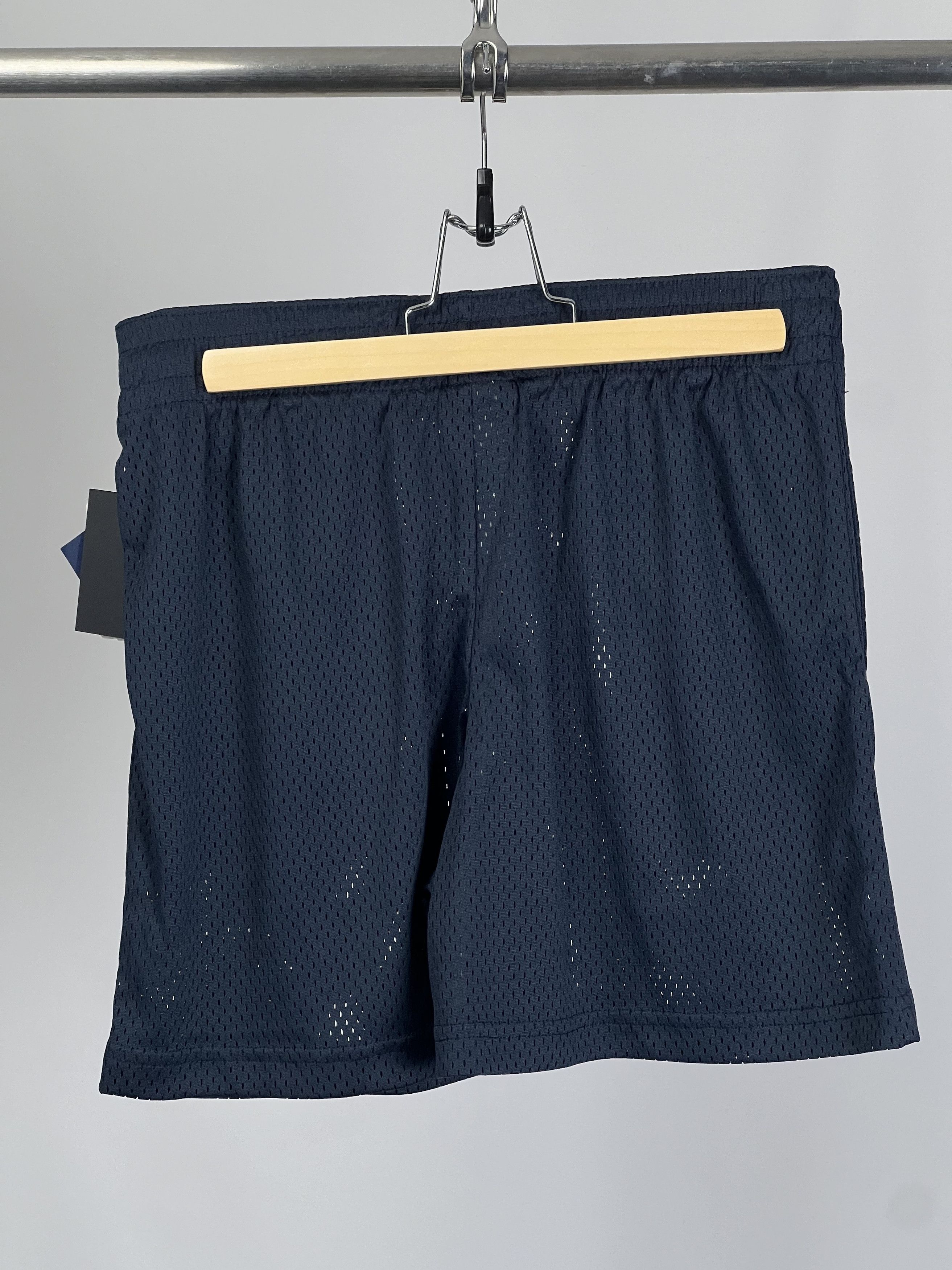 Eric Emanuel × New Era Brand New EE Basic Short New York Yankees Size M Size US 32 / EU 48 - 4 Thumbnail