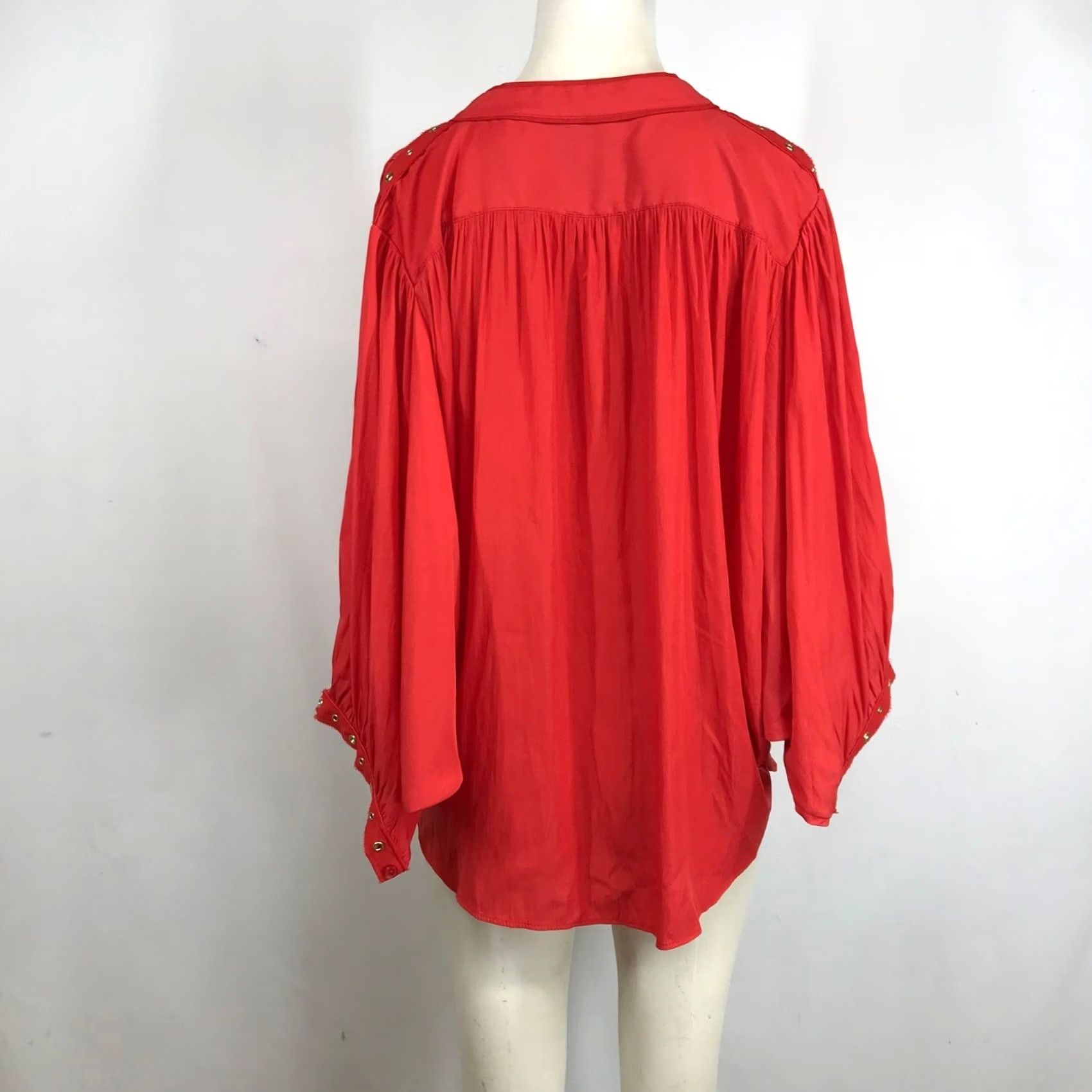 Vintage VINTAGE Chico's Chicos Red Grommet Button Front Blouse Mandarin Collar 3/4 Sleeve Size 10 Womens Red Blouse Size L / US 10 / IT 46 - 5 Thumbnail