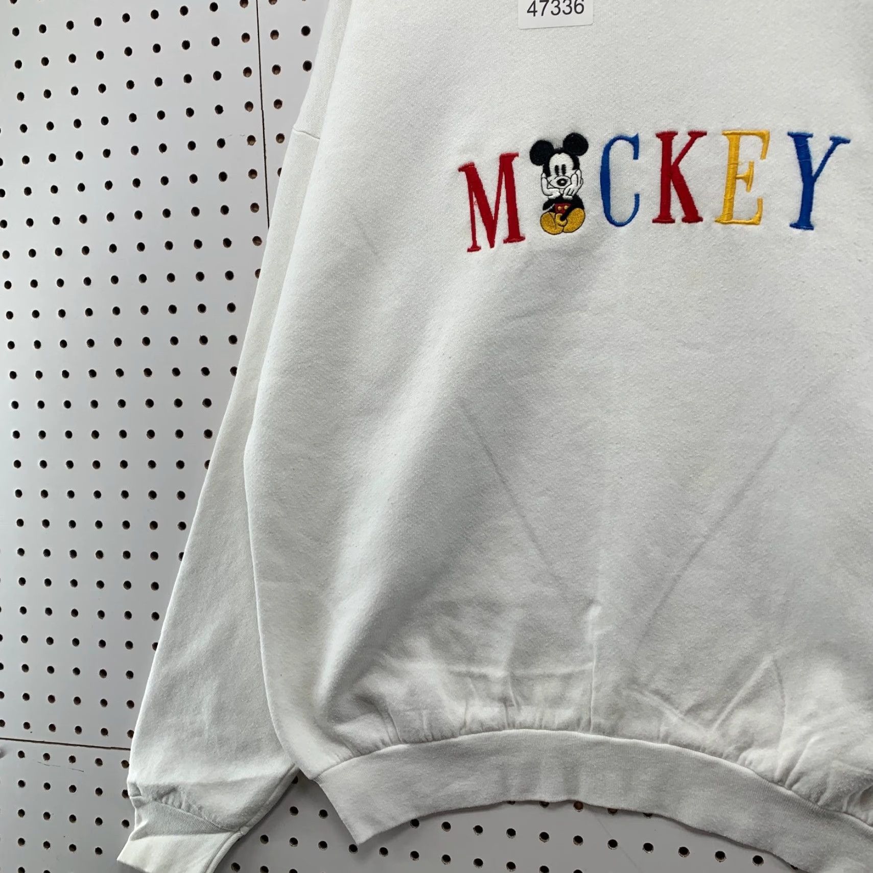 Disney VINTAGE Disney Mickey Co Sweatshirt Mens XL White Fleece Embroidered USA Size US XL / EU 56 / 4 - 6 Thumbnail