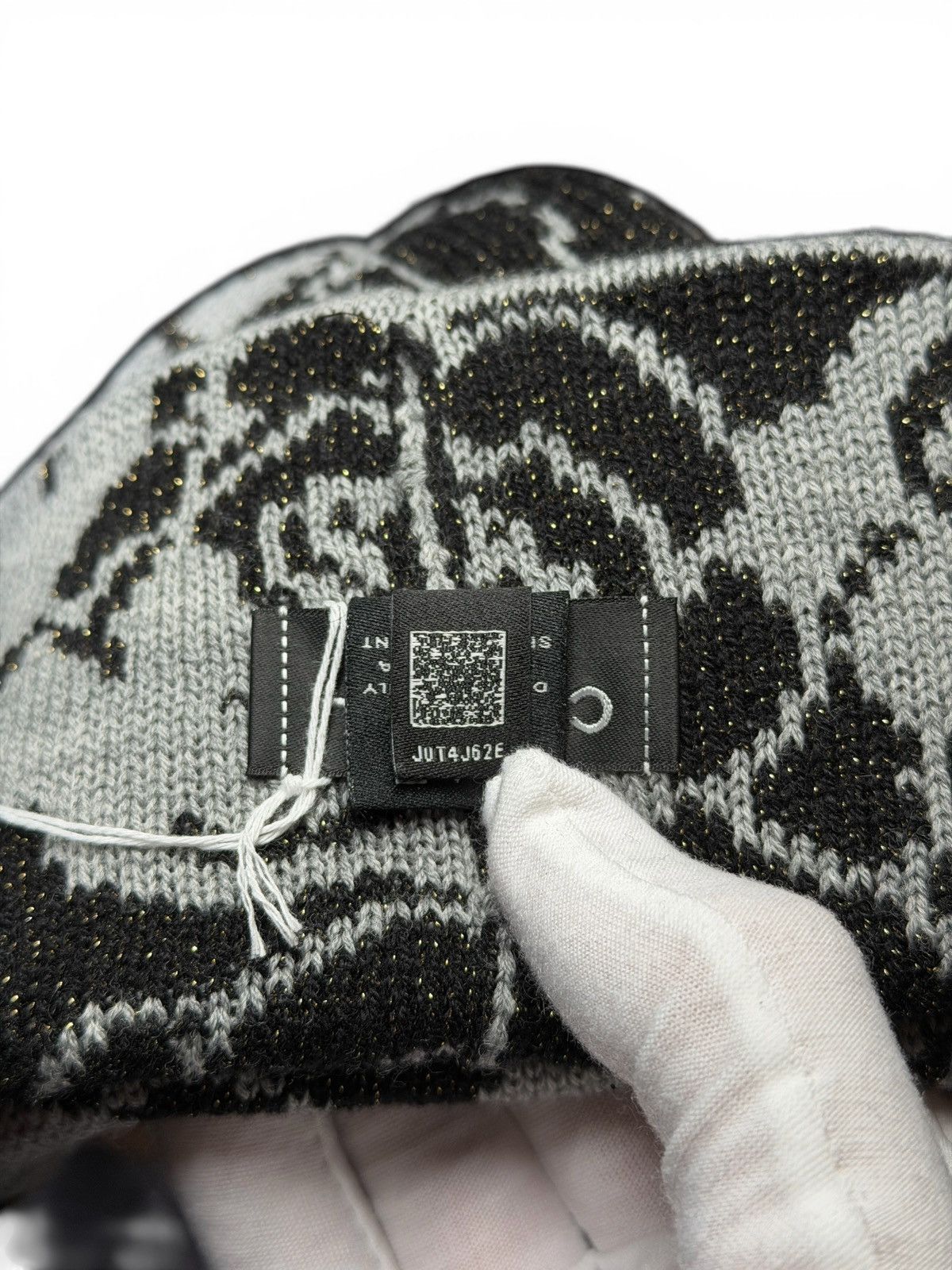 Chanel CHANEL CLOCHE 25A CAMELLIA REVERSIBLE BEANIE Size ONE SIZE - 7 Thumbnail