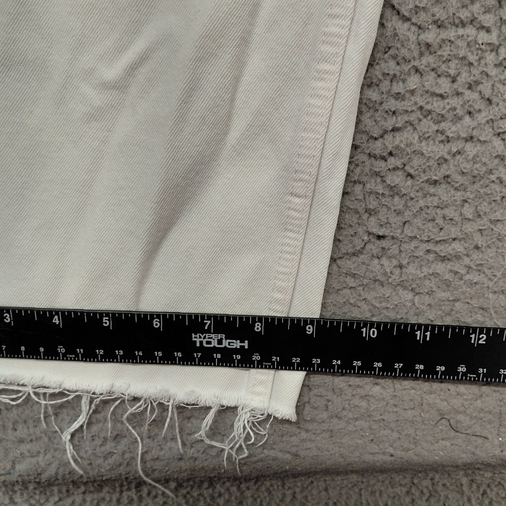 Levi's Levi's Denim Capri Jeans White 90s Baggy Capris 34 x 25.5 Womens Size 14 Casual Shaping Skinny 311 Regular Waist 29 Inseam 22 Inseam Size 27" / US 4 / IT 40 - 5 Thumbnail