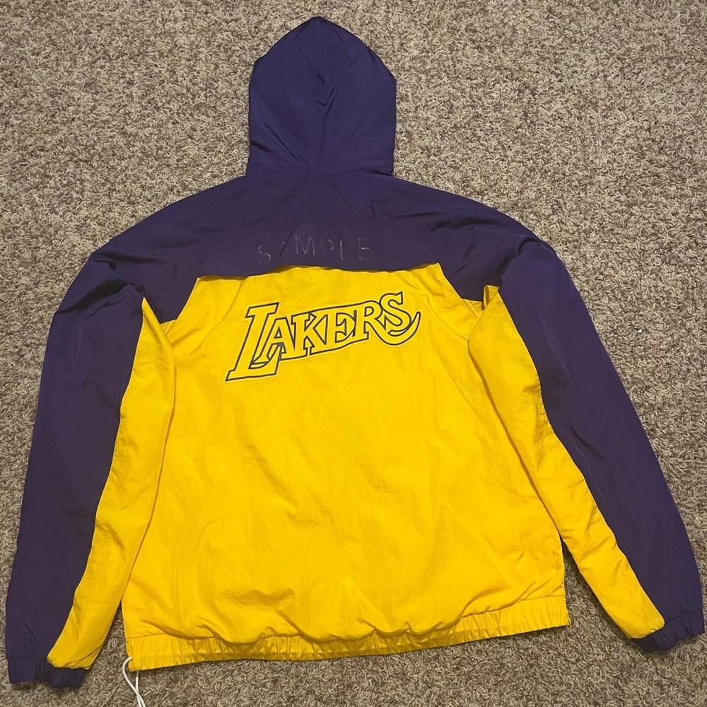 Nike Nike Men’s Los Angeles Lakers Courtside NBA Premium Jacket Sample Size US M / EU 48-50 / 2 - 2 Thumbnail