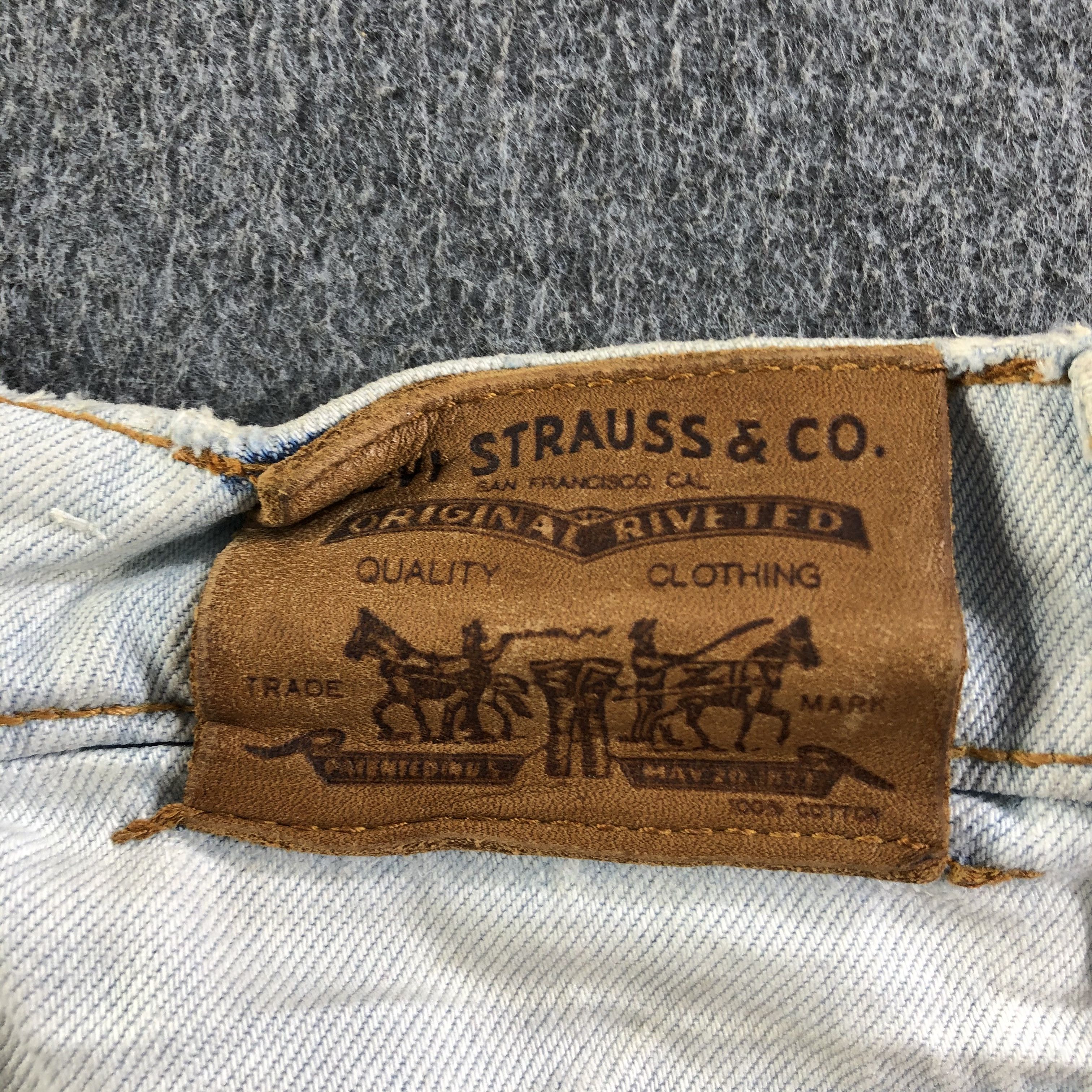 Levi's Vintage 90s Light Wash Levis Jeans-J3963 Size US 27 - 5 Thumbnail