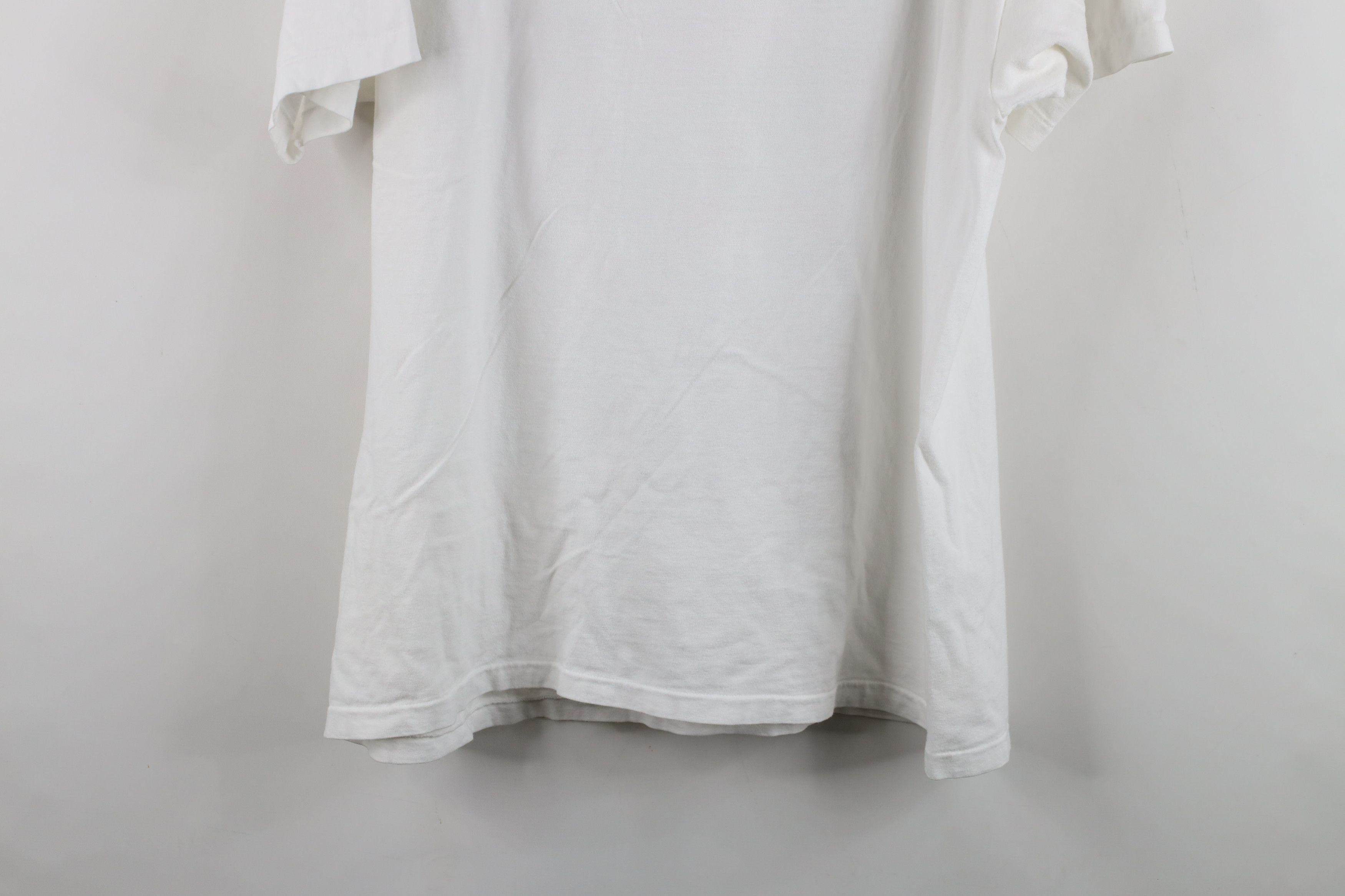 Vintage Vintage 90s Streetwear A Mans Heart Through His Fly T-Shirt Size US XL / EU 56 / 4 - 10 Thumbnail