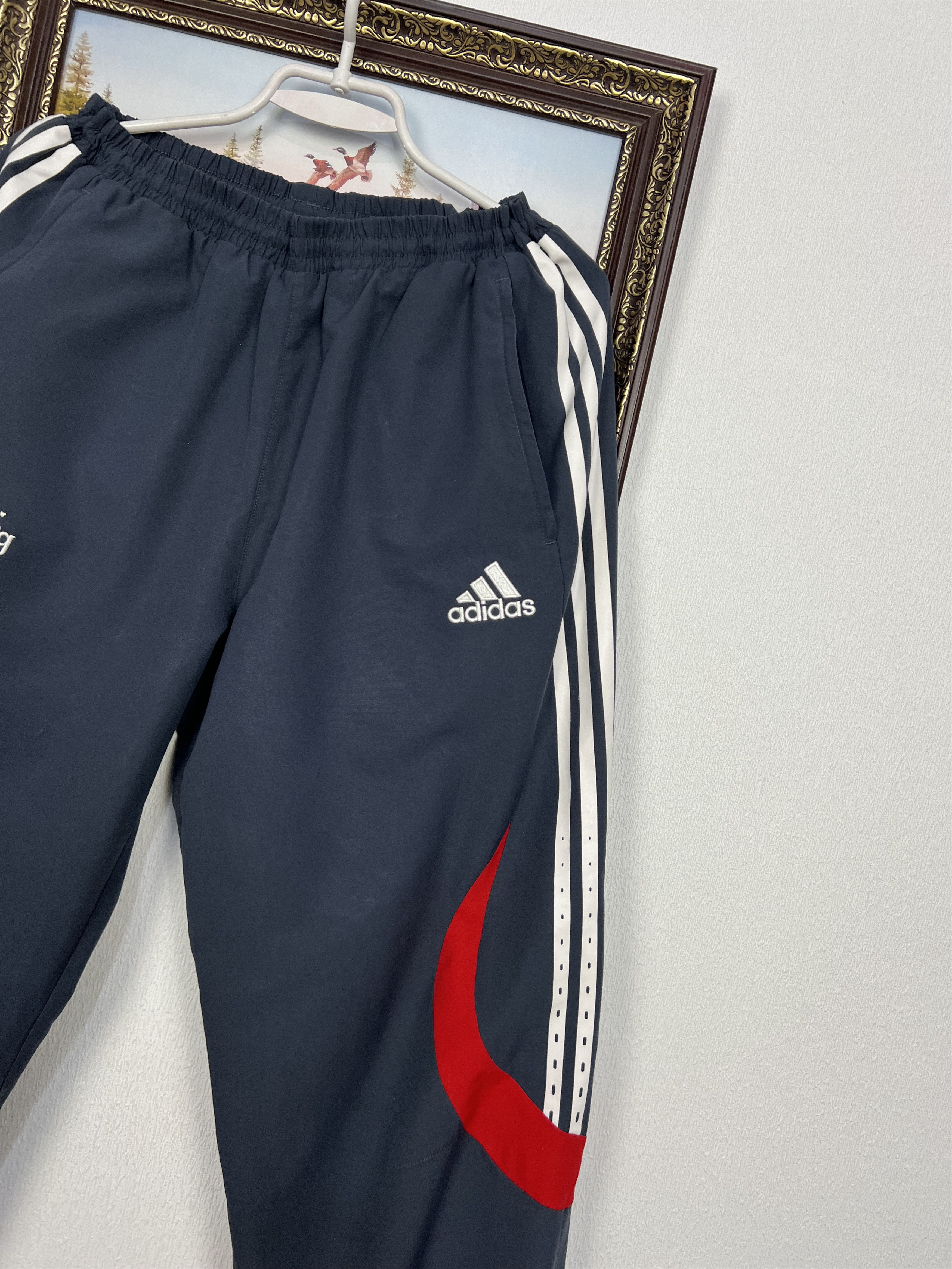 Adidas Vintage Adidas Liverpool Football Pants Soccer Sweatpants XL Size US 36 / EU 52 - 2 Thumbnail