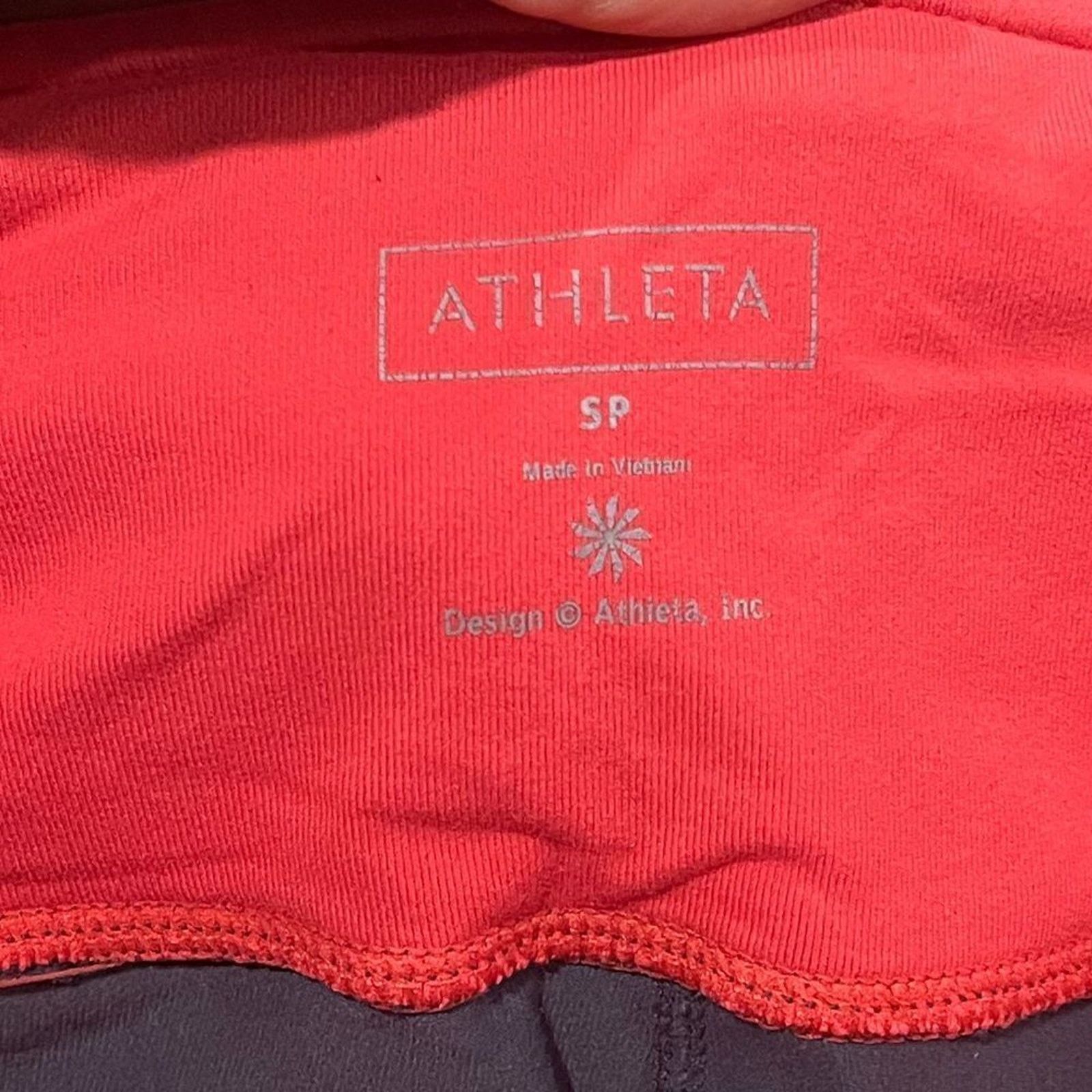 Athleta Athleta Capri Mesh Paneling Zip Pockets Coral Inner Band Size 25" / US 0 / IT 36 - 3 Thumbnail