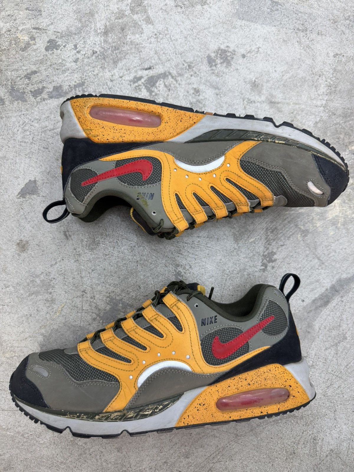 Nike Nike Air Terra Humara Boba Fett Cargo Khaki University Red Size US 10.5 / EU 43-44 - 1 Thumbnail