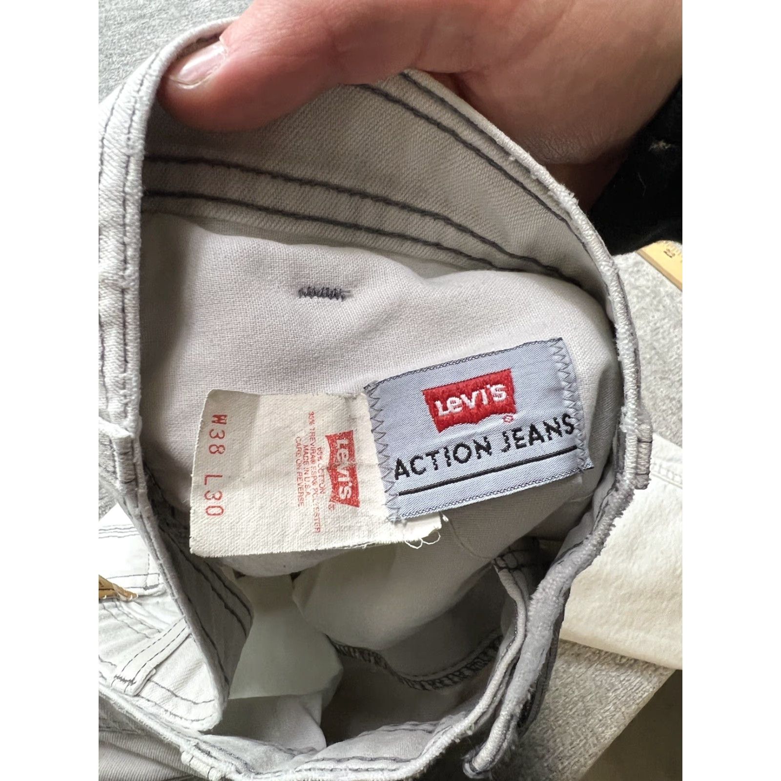 Levi's VINTAGE Levi's 505 Jeans Relaxed Denim 36x23 36 36in White USA Men 5-Pocket Size US 36 / EU 52 - 7 Thumbnail