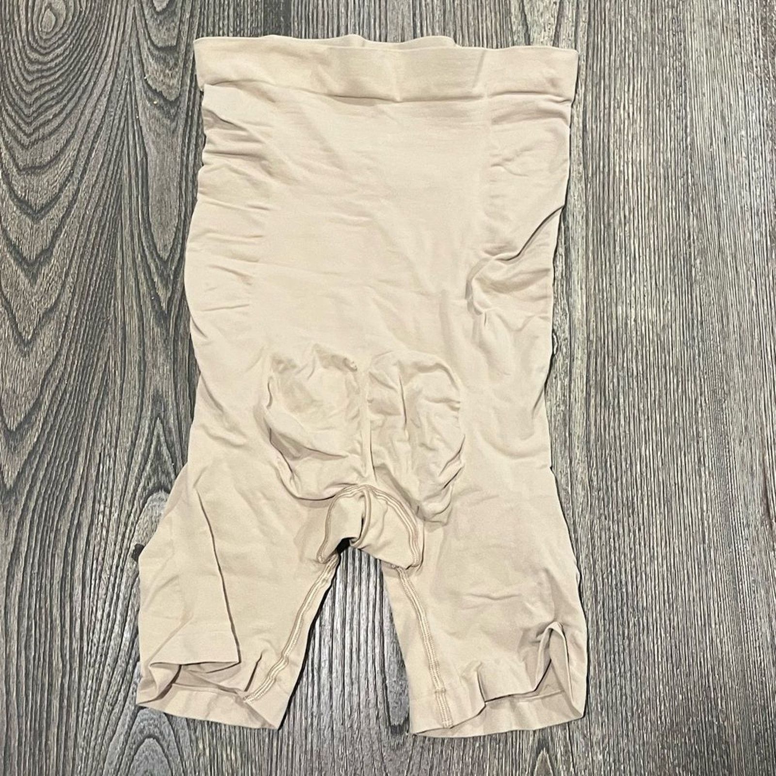 SKIMS NWOT Skims Shapewear Seamless Sculpt Knee Short Sand Sz 3XL Size ONE SIZE - 2 Thumbnail