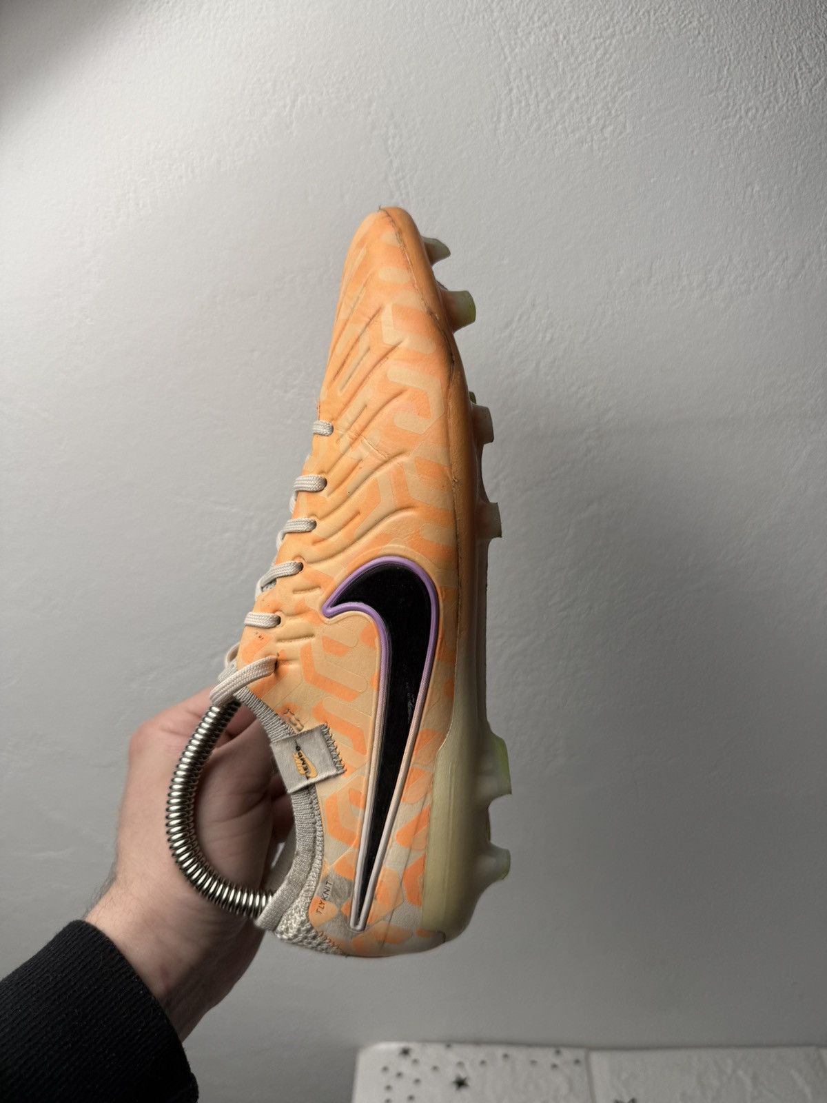 Nike Nike Tiempo Legend 10 Elite FG US7 UK6 EUR40 DZ3176-800 Size US 7 / EU 40 - 12 Thumbnail