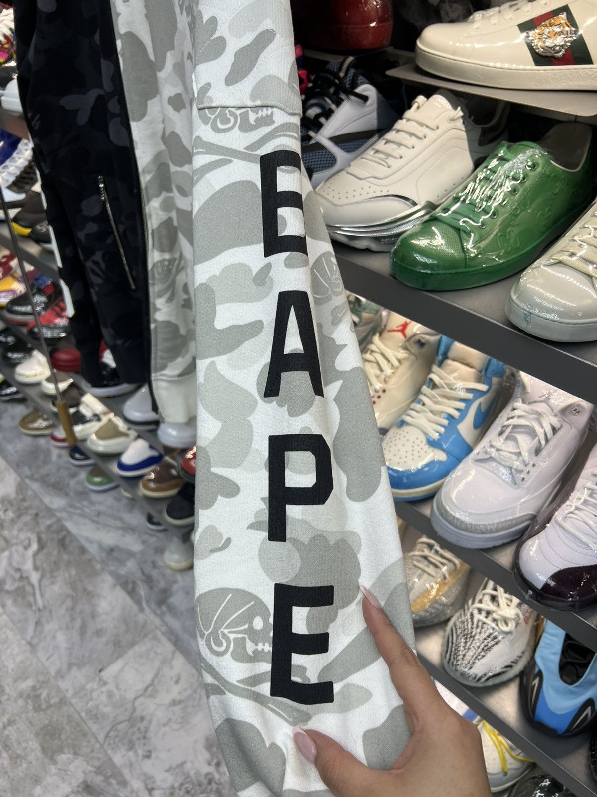 Bape Bape x NEIGHBORHOOD Split Camo Shark Hoodie Size US XL / EU 56 / 4 - 5 Thumbnail