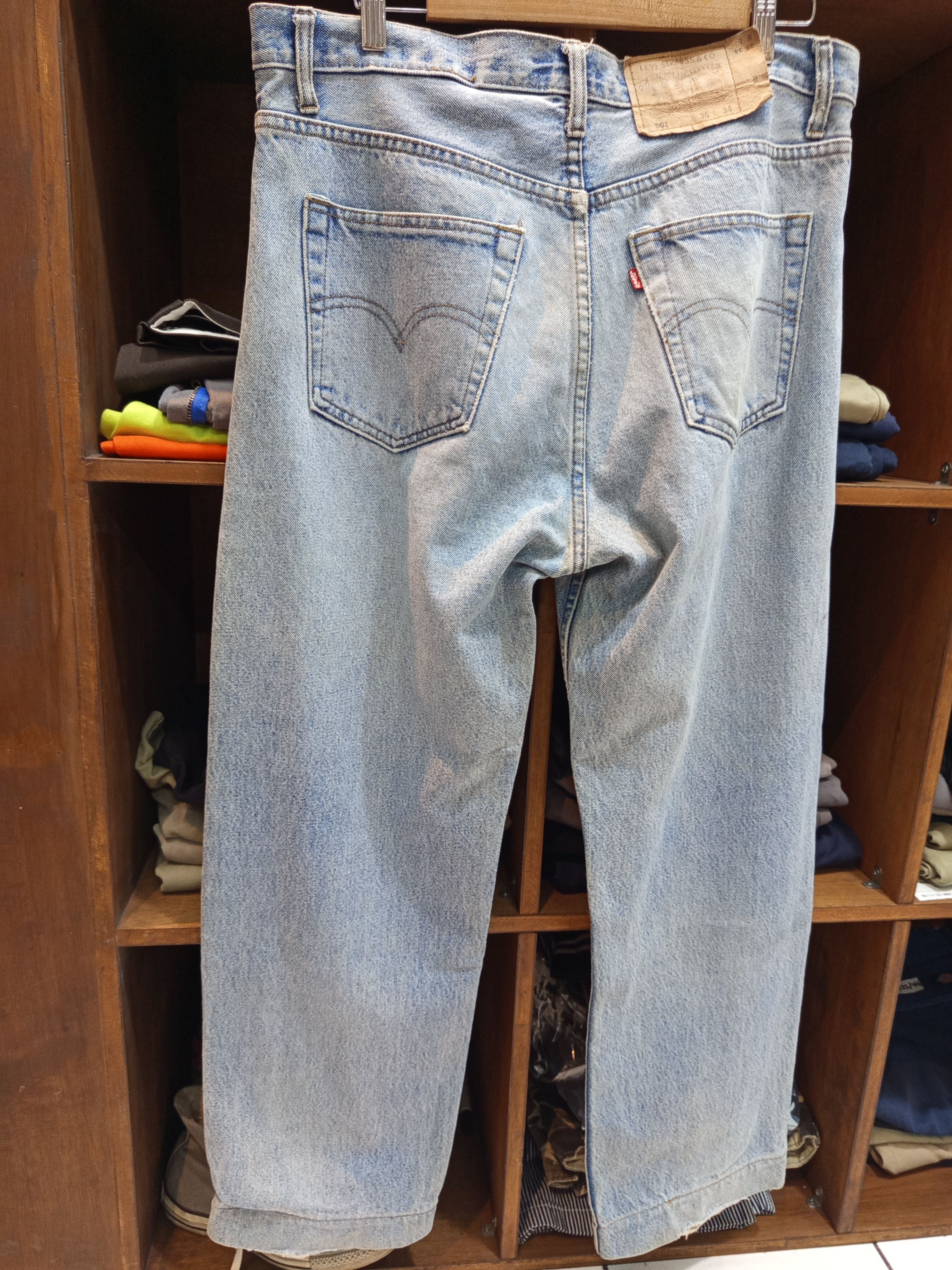 Vintage 1980s Levi’s 501 Made in USA Button Fly Denim Pants Size US 36 / EU 52 - 12 Thumbnail