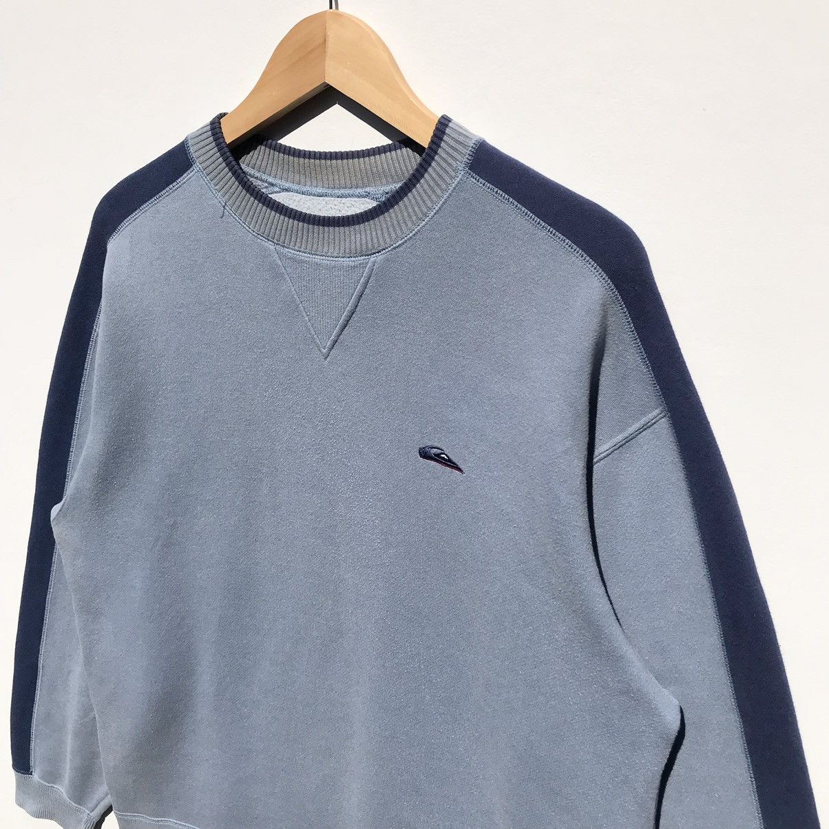 Quiksilver Vintage Quiksilver Sweatshirt Small Logo Quiksilver Surf Size US S / EU 44-46 / 1 - 6 Thumbnail