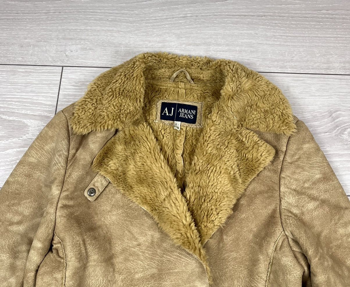 Giorgio Armani Rare Armani Jeans Vintage Y2K Fur Crop Jacket Size M / US 6-8 / IT 42-44 - 4 Thumbnail
