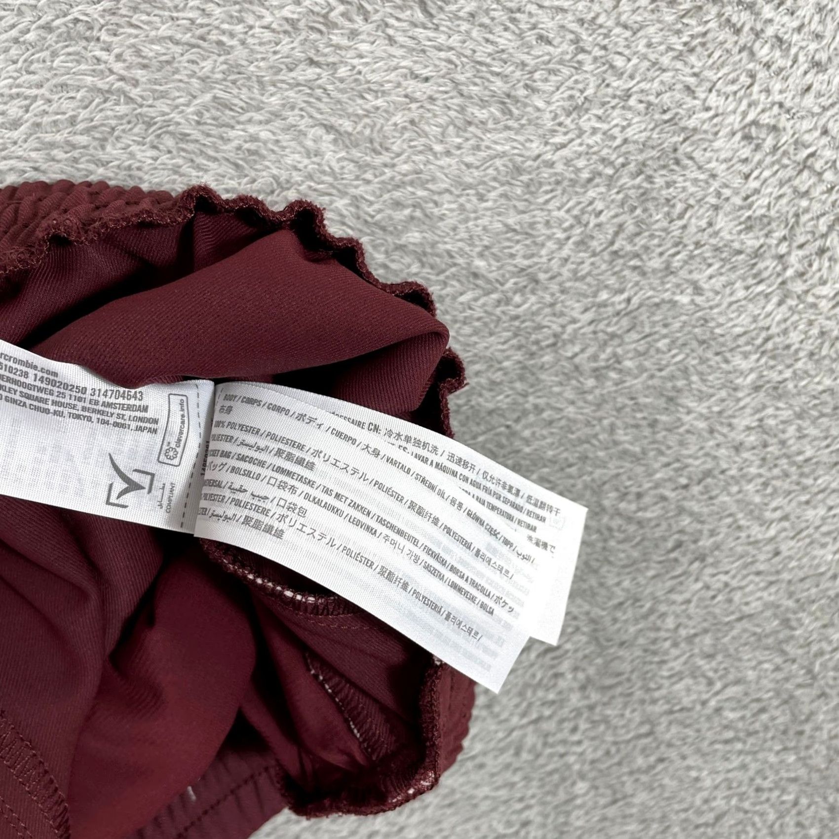 Abercrombie & Fitch Abercrombie & Fitch Shorts Womens XL Burgundy Side Stripe Athletic Loungewear Size 26" / US 2 / IT 38 - 4 Thumbnail