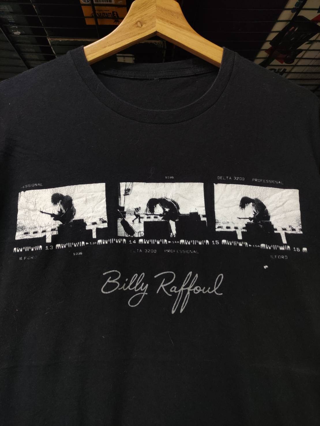 Band Tees Billy Raffoul Film Roll T-Shirt Size US L / EU 52-54 / 3 - 1 Thumbnail