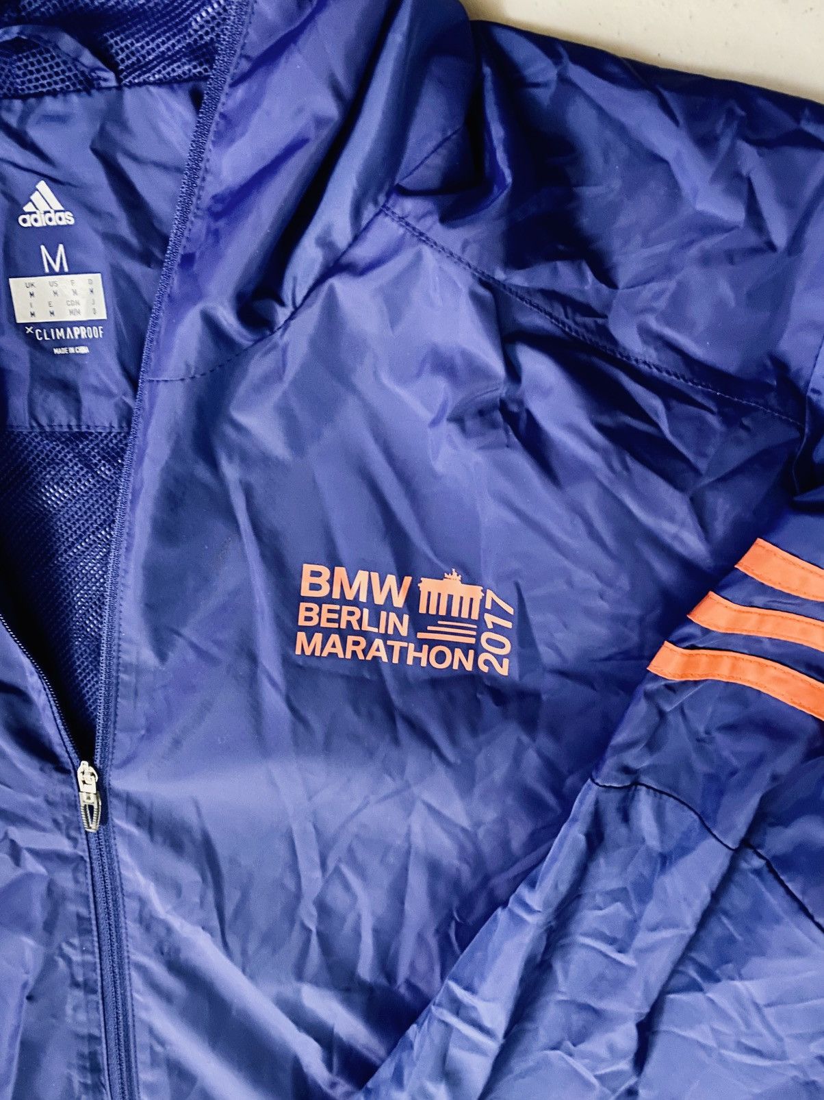 Adidas Adidas 2017 Berlin Marathon Climaproof Hooded Windbreaker M Size US M / EU 48-50 / 2 - 4 Thumbnail