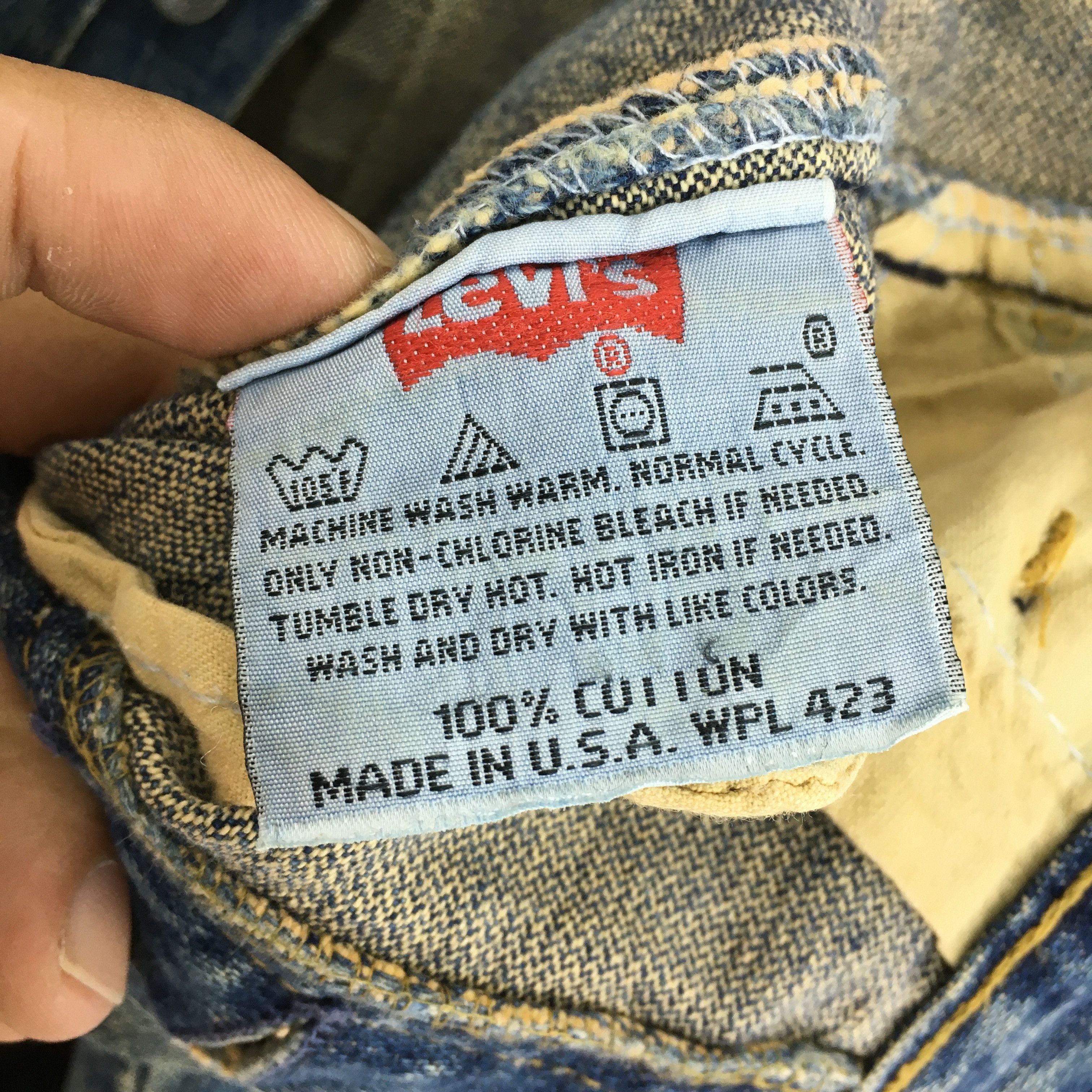 Jean Size 33x33 Vintage Y2K Levi's 501 Faded Blue Jeans Size US 33 - 8 Thumbnail
