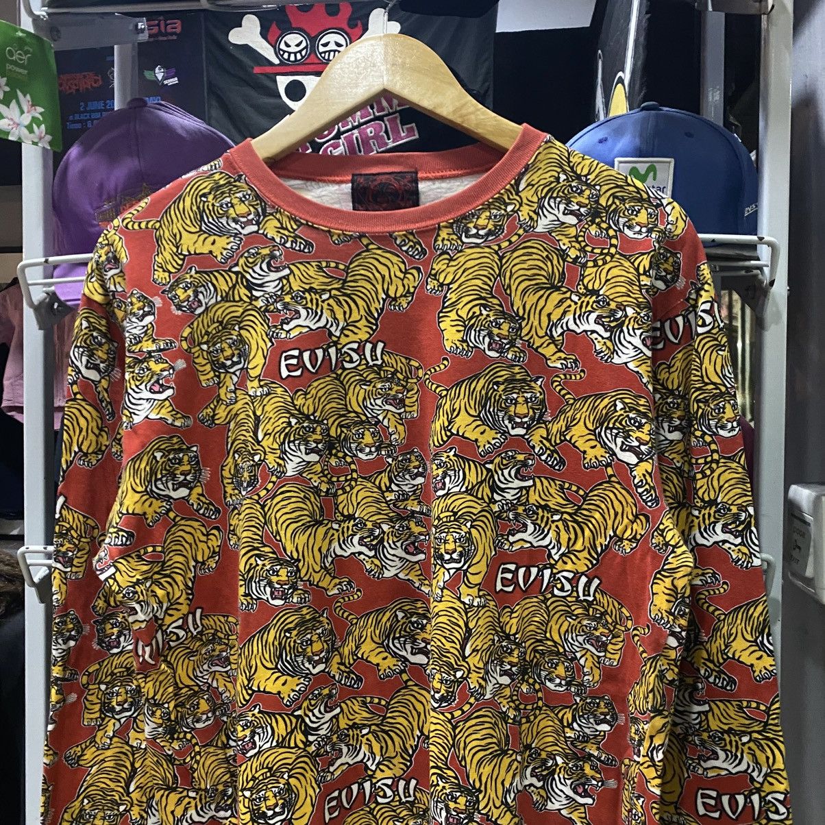 Evisu Rare Vintage Evisu Full Print Tiger Long Sleeve Shirts Size US L / EU 52-54 / 3 - 3 Thumbnail
