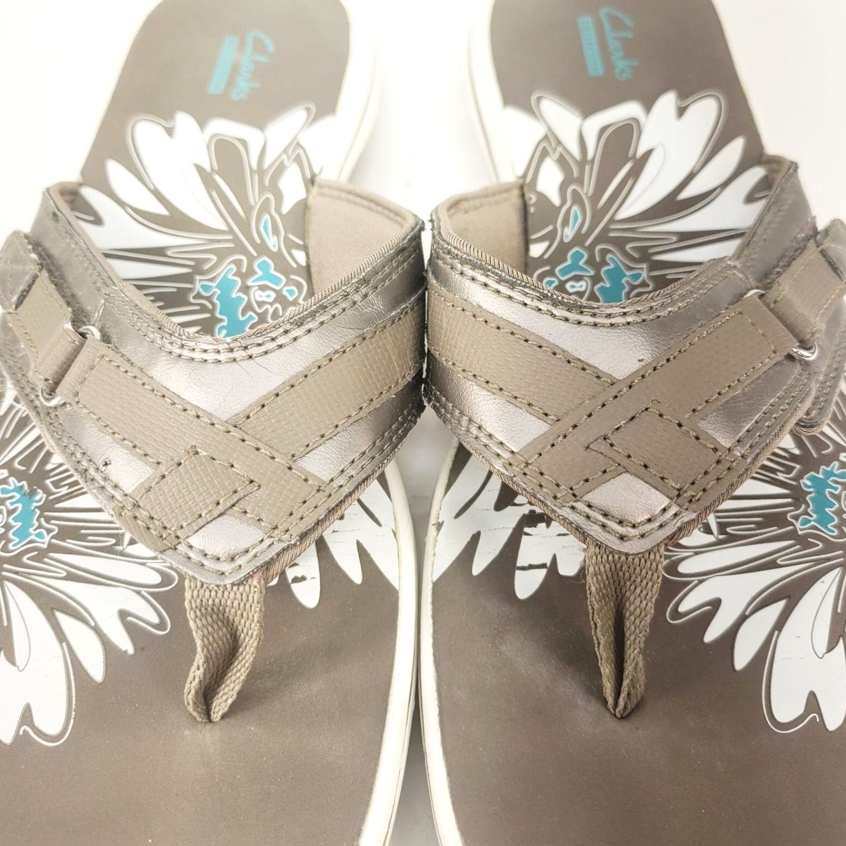 Clarks Clarks Brinkley Soft Thong Sandals Women's 10M Gray Metallic Adjustable Strap Casual Sandal Size US 10 / IT 40 - 4 Thumbnail