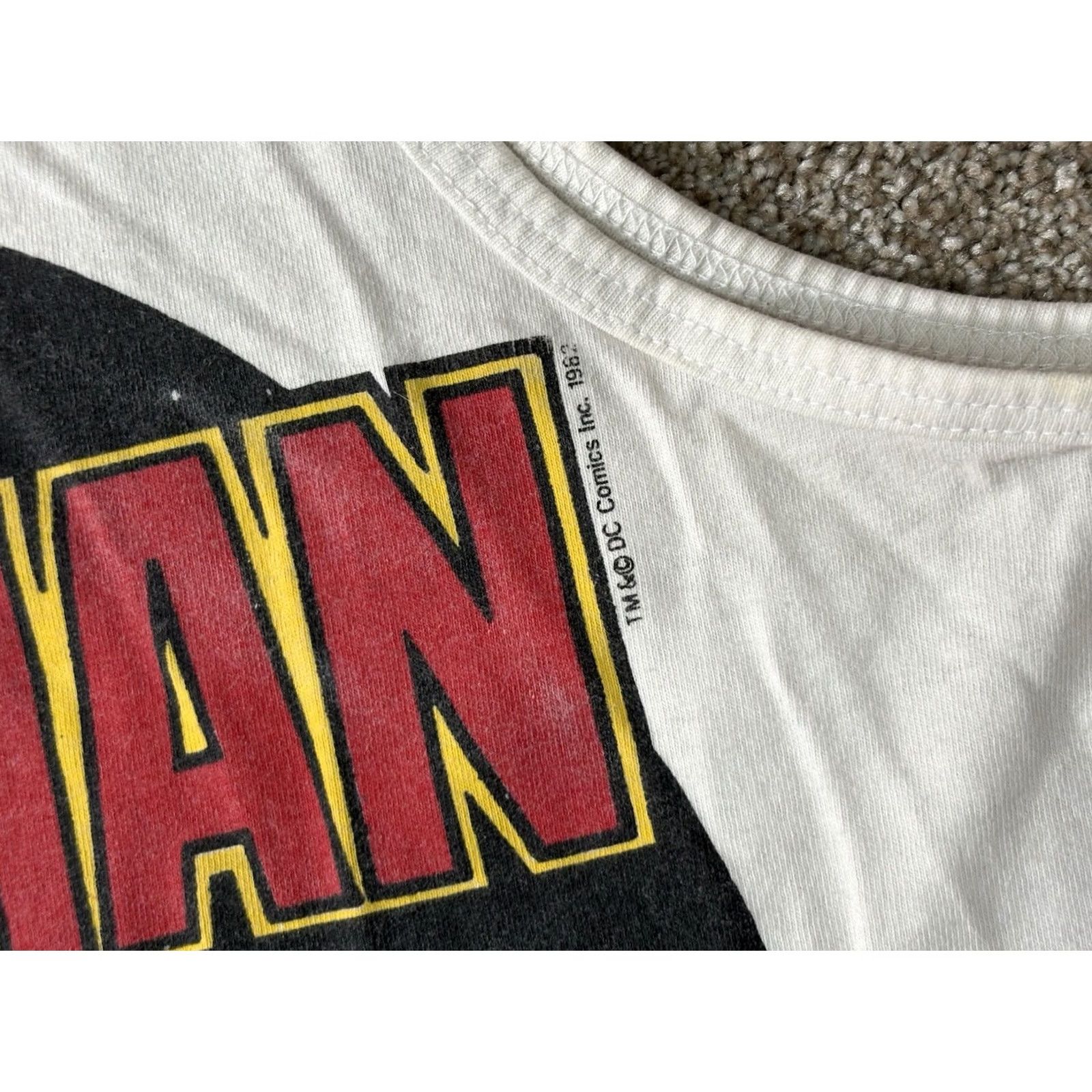 DC Comics VINTAGE Batman Tank Top DC Comics 80s USA White Sleeveless Unbranded Men M/L Size Medium-Large Black? Size US M / EU 48-50 / 2 - 3 Thumbnail