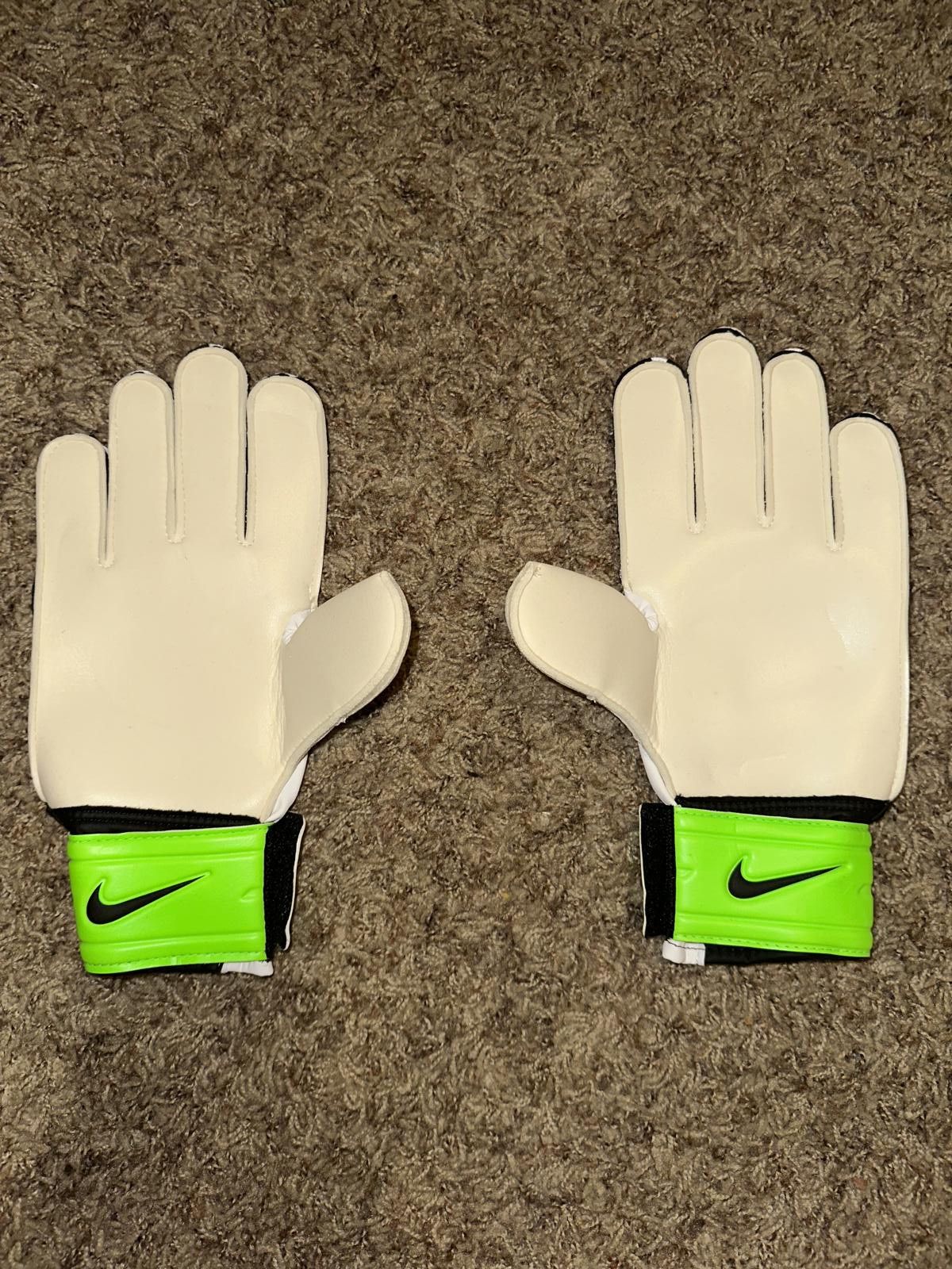Nike Nike Adult Goalkeeper Volt Black White GK Classic Glove Size ONE SIZE - 3 Thumbnail