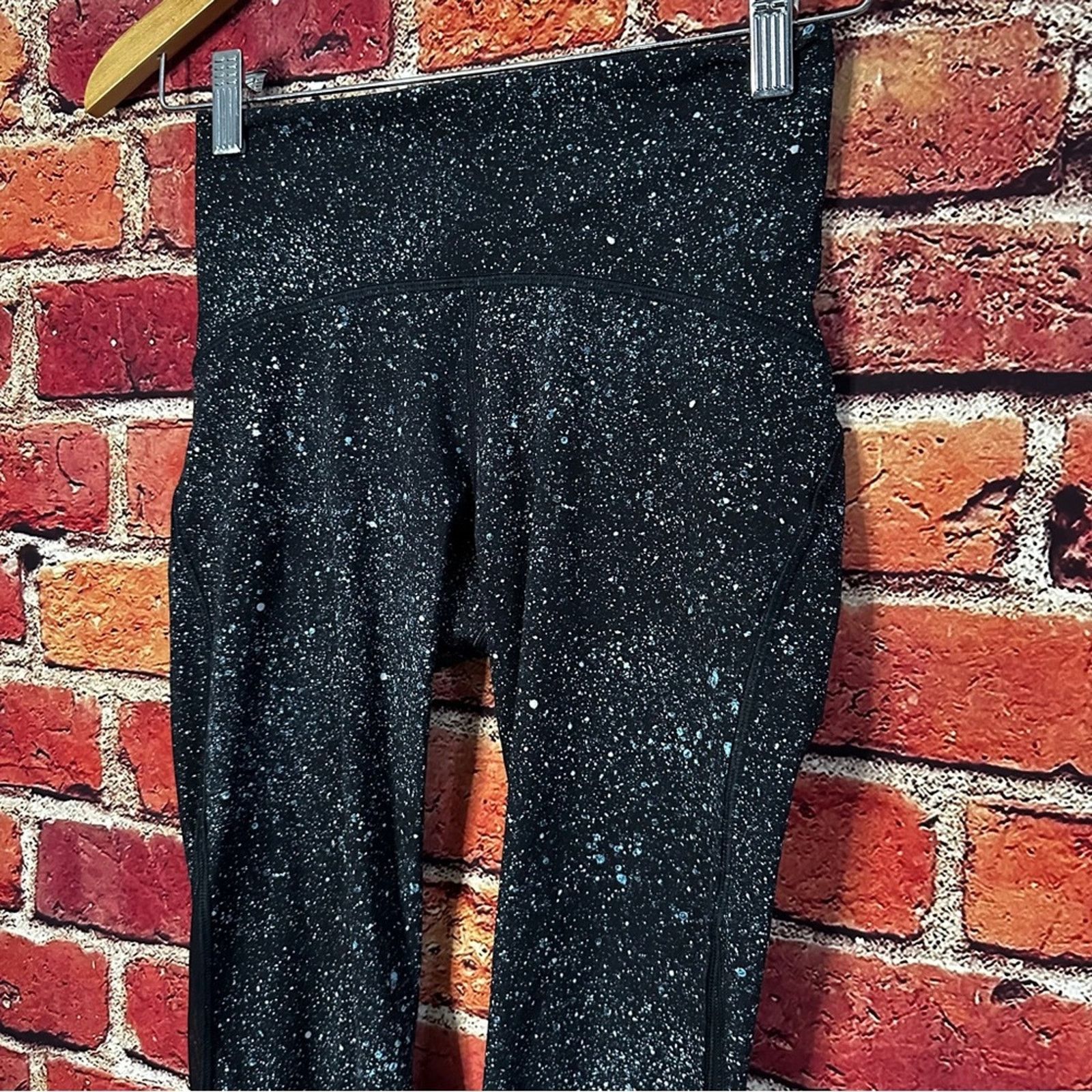 Lululemon Lululemon leggings a size 4 Size 27" / US 4 / IT 40 - 6 Thumbnail