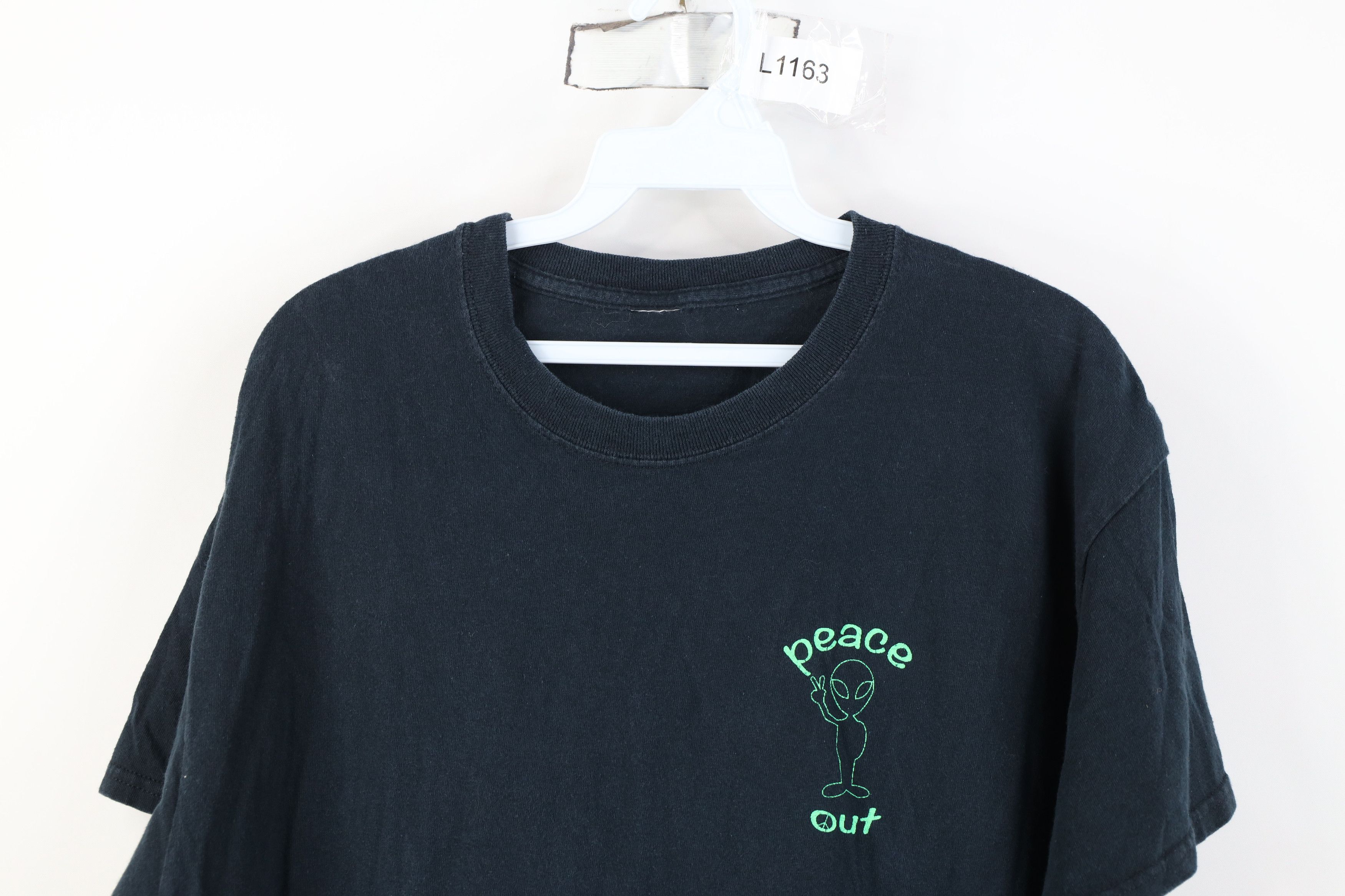 Vintage Vintage 90s Y2K Streetwear Out Alien Space T-Shirt Black Size US M / EU 48-50 / 2 - 2 Thumbnail