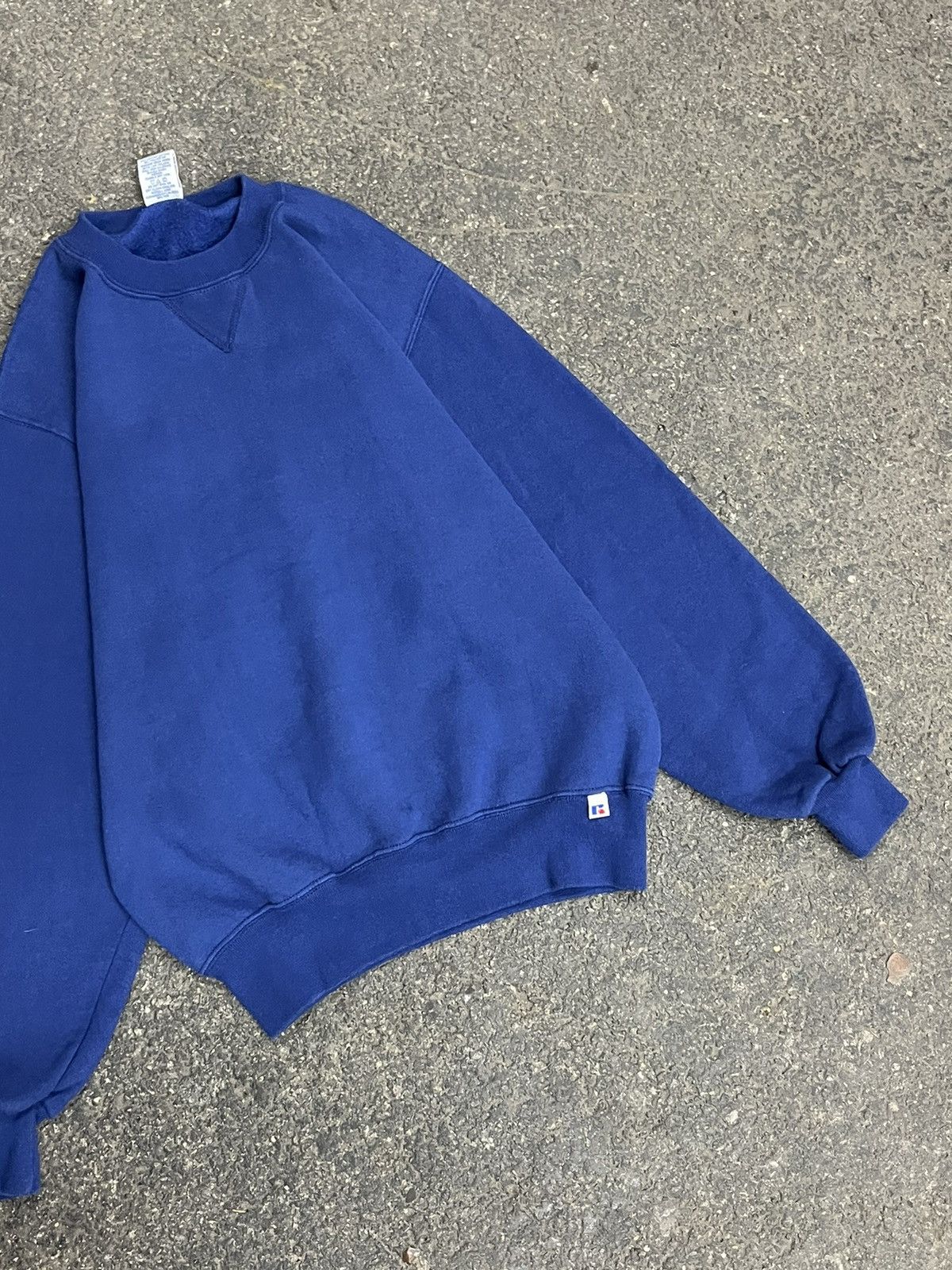 Russell Athletic × Vintage Russell athletic vintage royal blue boxy fit crewneck skater Size US S / EU 44-46 / 1 - 3 Thumbnail
