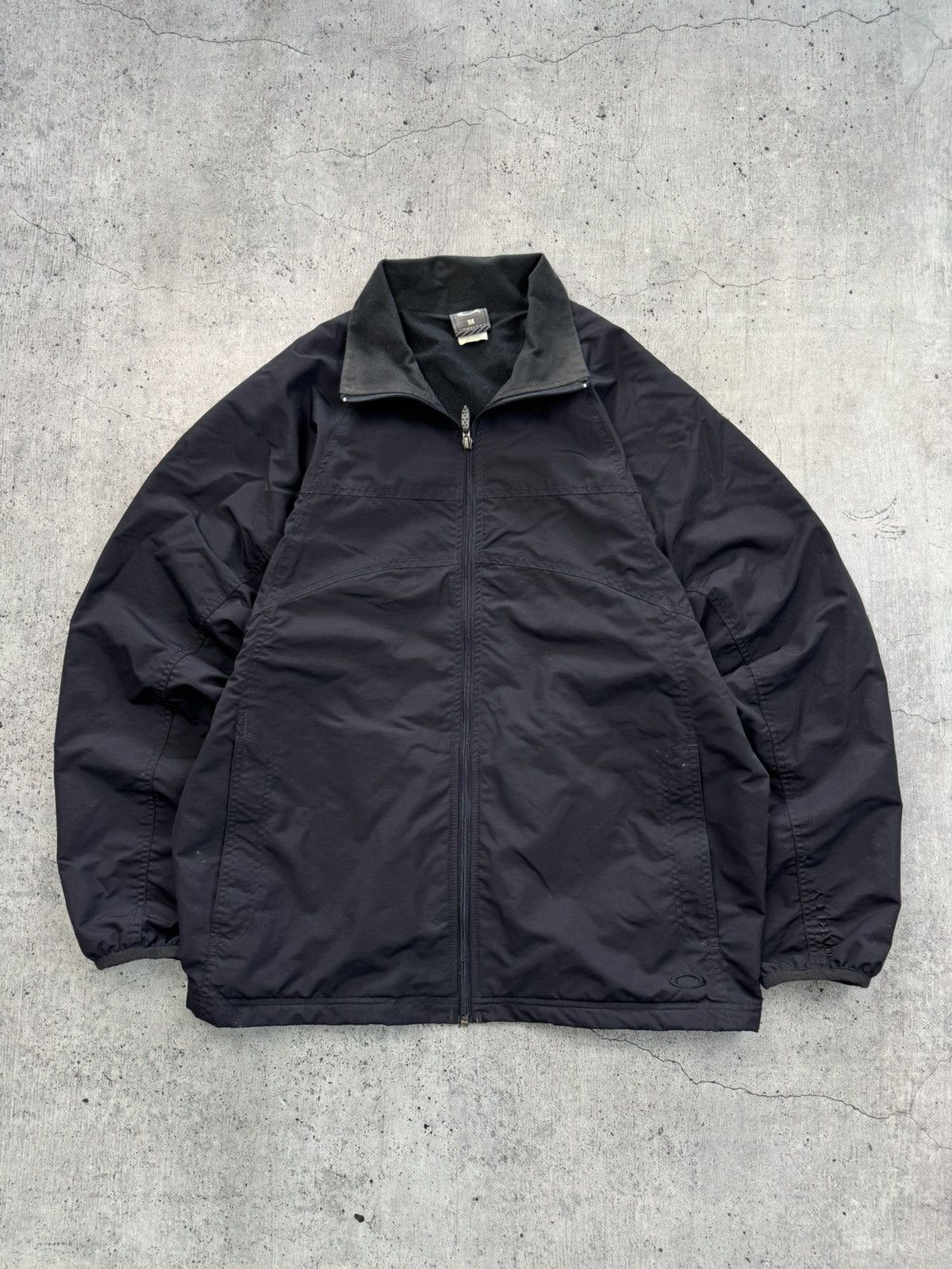 Oakley Vintage Oakley Jacket Streetwear Y2k Style Hype Surf Style Size US M / EU 48-50 / 2 - 1 Thumbnail