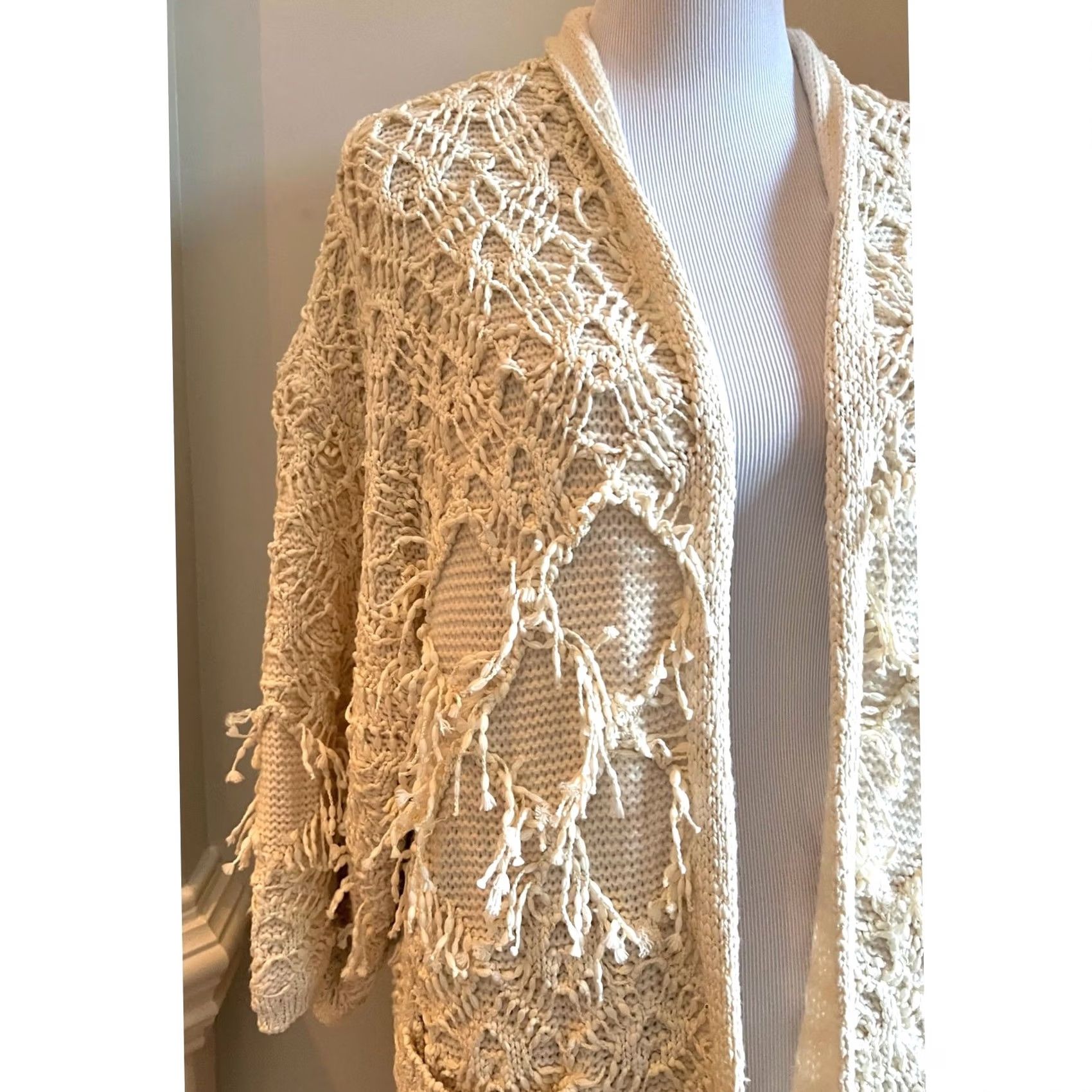 Anthropologie Anthropologie Akemi Kin IONE Cardigan Kimono Fringe Cream Ivory One Size Bohemian Open Pockets Sweater Womens Size ONE SIZE - 4 Thumbnail