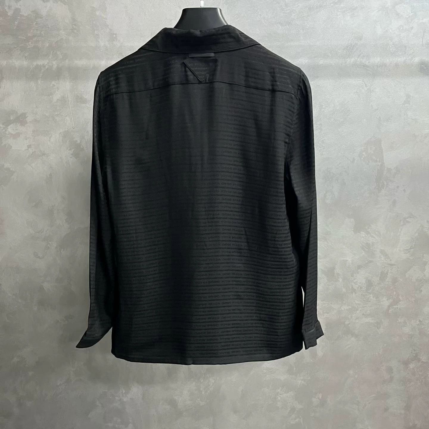 Prada prada black triangle logo casual jacket Size US S / EU 44-46 / 1 - 5 Thumbnail