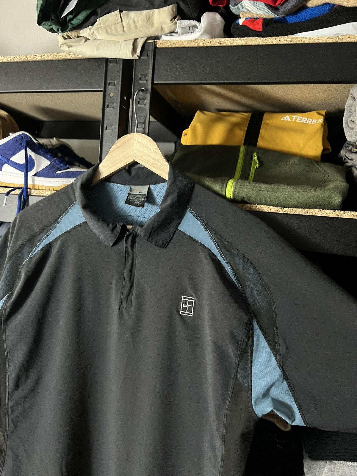 Nike Vintage Nike Agassi Challenge Court Polo US Open 2002 Tennis Size US L / EU 52-54 / 3 - 5 Thumbnail
