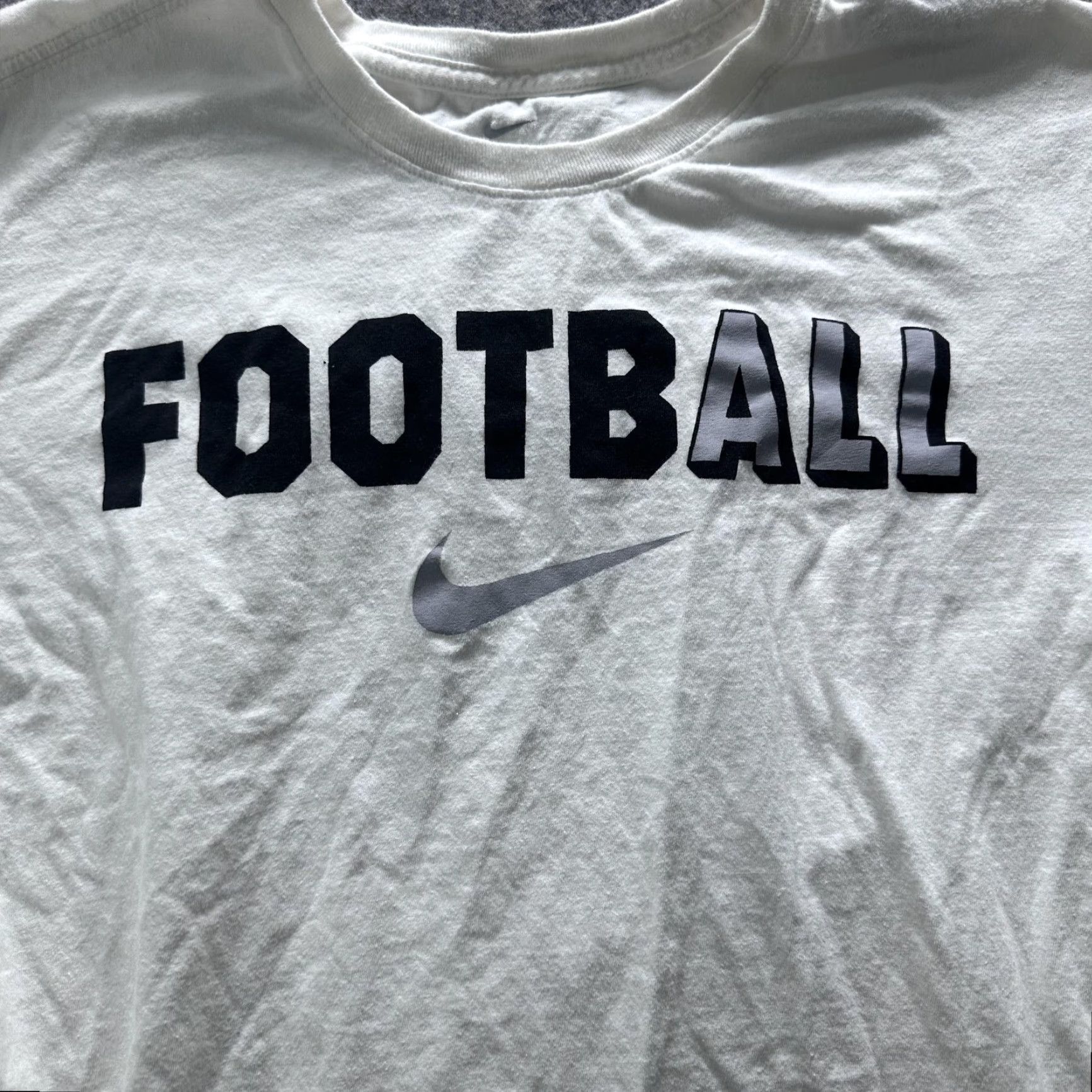 Nike Nike Shirt Mens L White Football Graphic Tee Tagless Crewneck Athletic Cotton Size US L / EU 52-54 / 3 - 2 Thumbnail