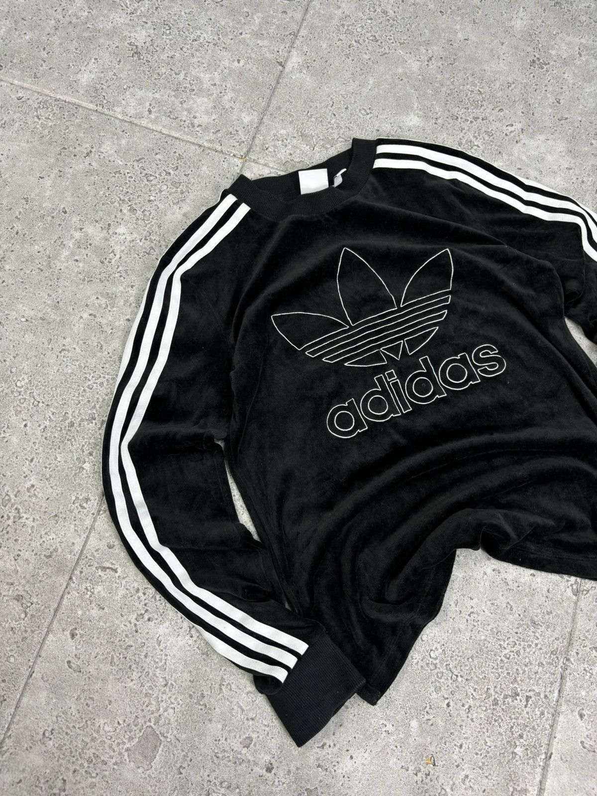 Adidas × Vintage Y2K Velor Crewneck Sweatshirt Adidas Big Logo 3 Stripes 00s Size US S / EU 44-46 / 1 - 3 Thumbnail
