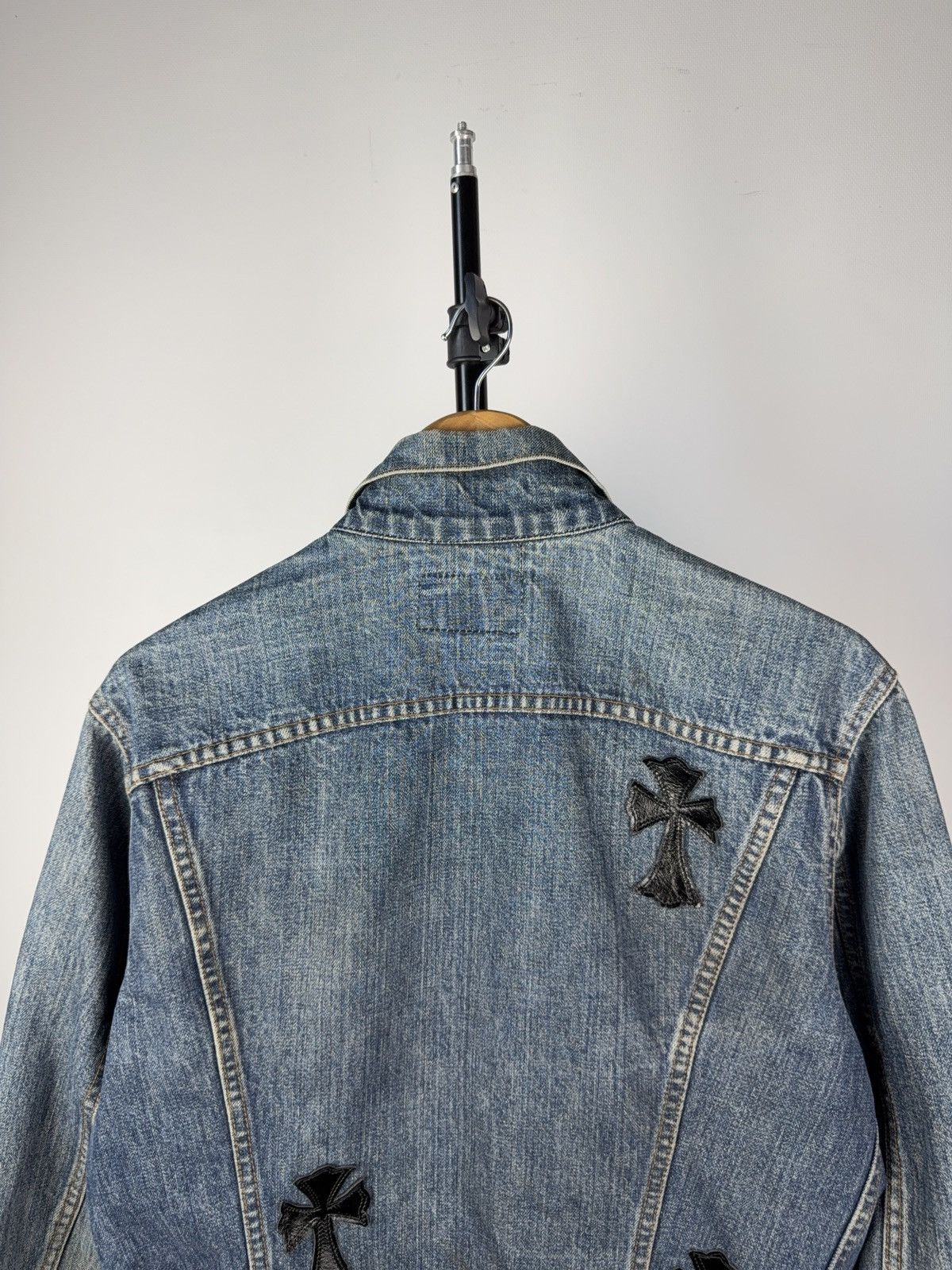 Levi's Vintage Clothing Vintage 90s Levi’s Chrome Hearts❗️Style Cross Denim Jacket Size US XS / EU 42 / 0 - 14 Thumbnail