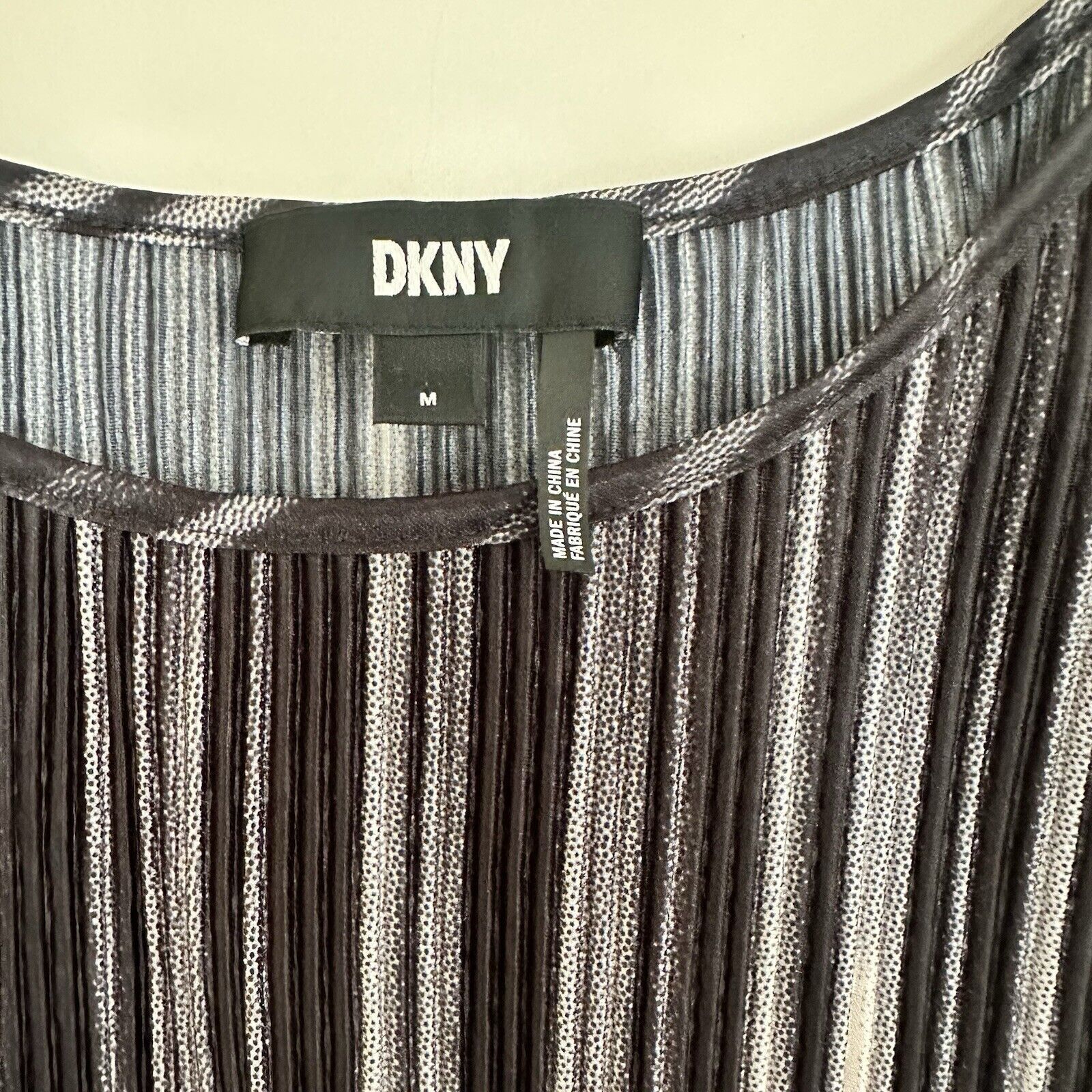 DKNY DKNY Ombre Crepe Pleated Top Black Creamy Blush Size US 6 Size M / US 6-8 / IT 42-44 - 3 Thumbnail