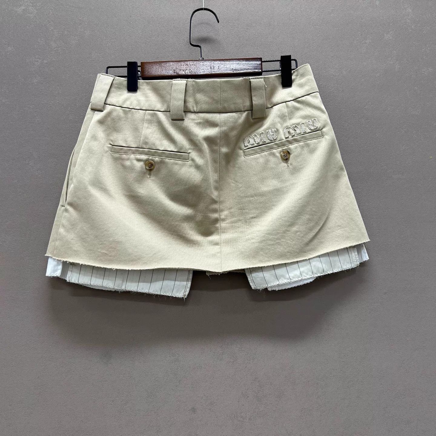 Miu Miu MIU MIU Khaki English 3D Embroidered Logo Skirt Size 38 Size 26" / US 2 / IT 38 - 2 Thumbnail