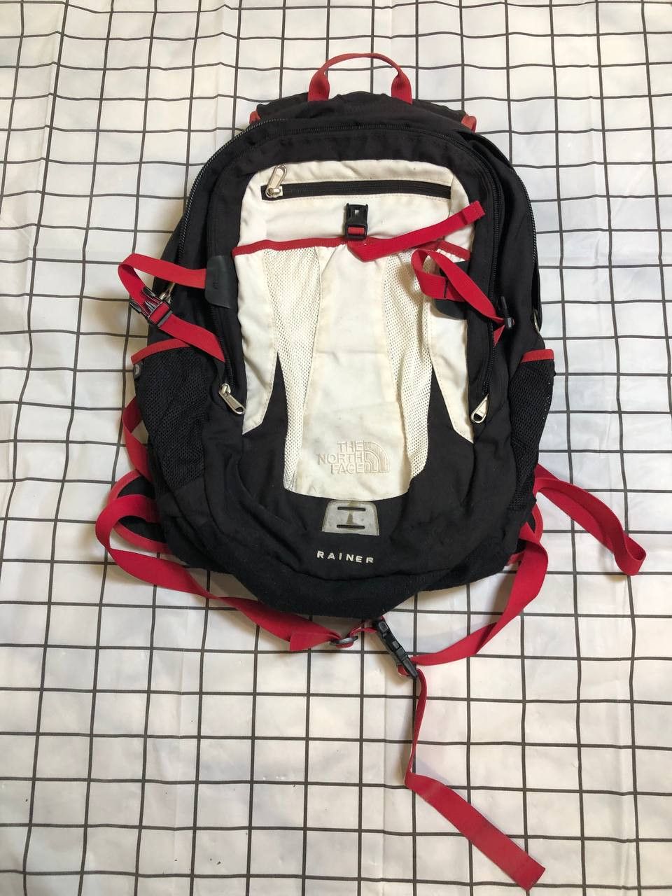The North Face The North Face TNF Recon Daypack Backpack Hiking Gorpcore Size ONE SIZE - 1 Thumbnail
