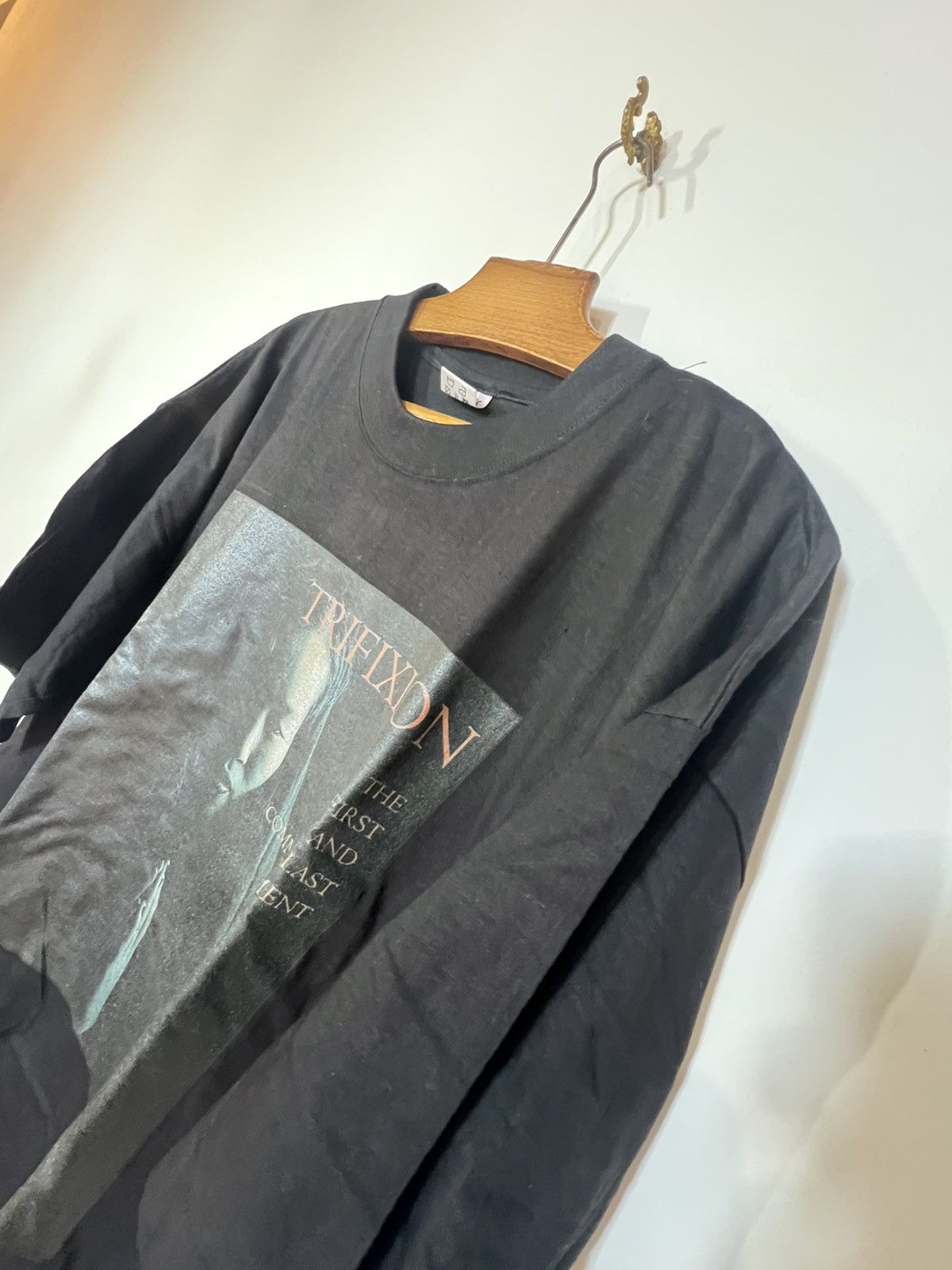 Band Tees Shirt vintage 95 Trifixion Size US XL / EU 56 / 4 - 2 Thumbnail